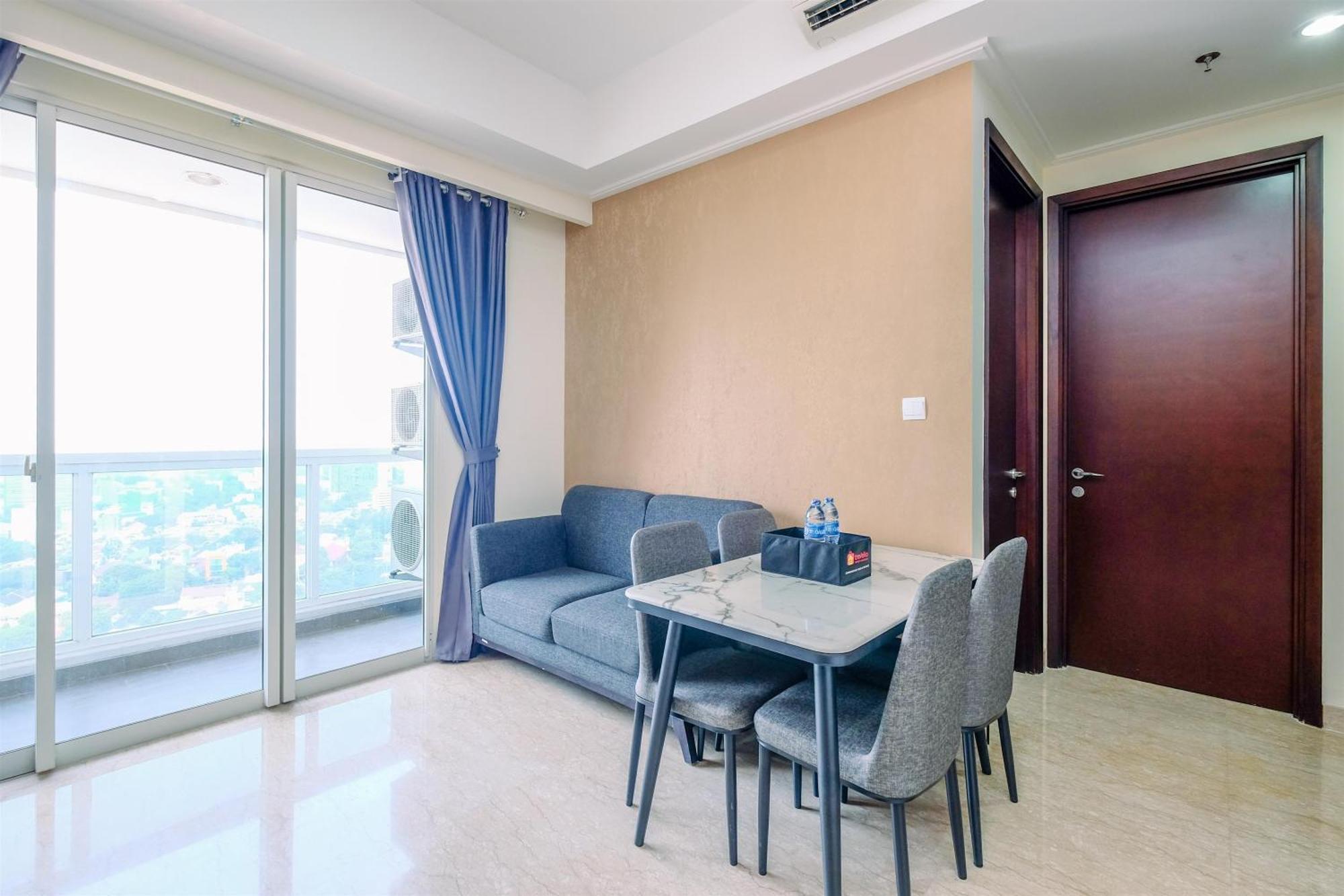 Apartment Modern Look And Comfy 2br At Menteng Park By Travelio *