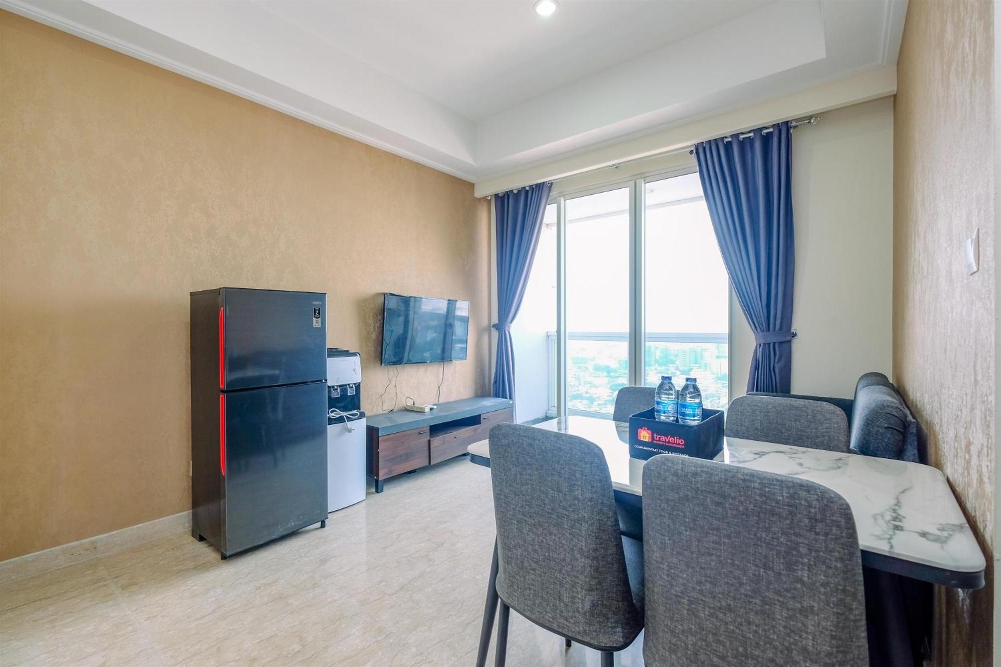 Modern Look And Comfy 2br At Menteng Park By Travelio Apartment *