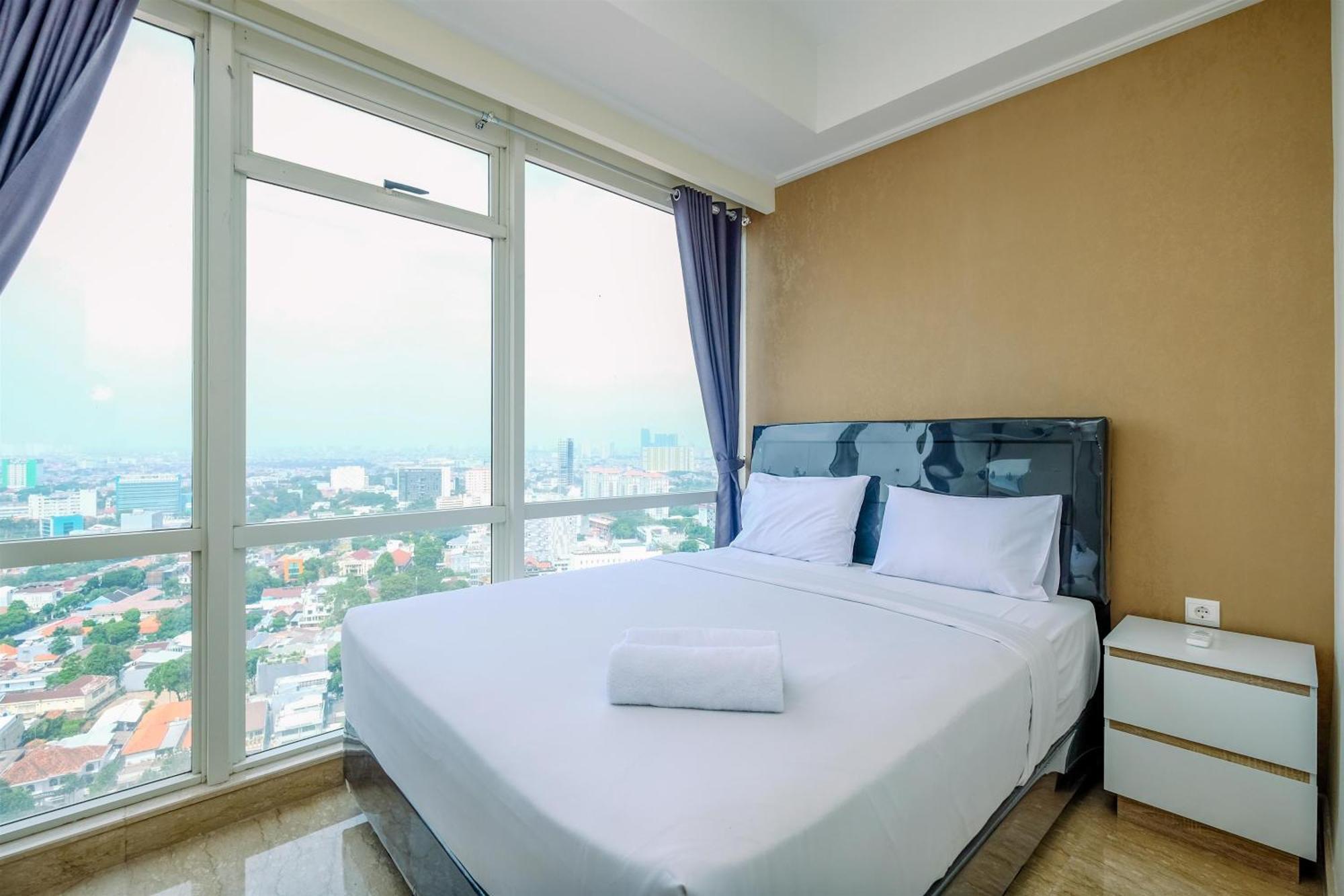 Modern Look And Comfy 2br At Menteng Park By Travelio Jakarta