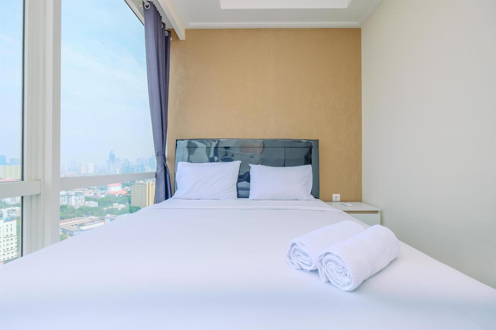 Apartment Modern Look And Comfy 2br At Menteng Park By Travelio Jakarta