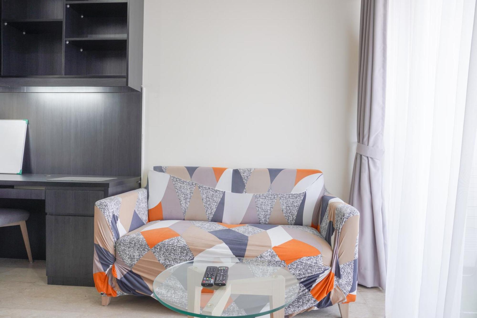 Elegant And Comfy 2br With Private Lift At Menteng Park By Travelio