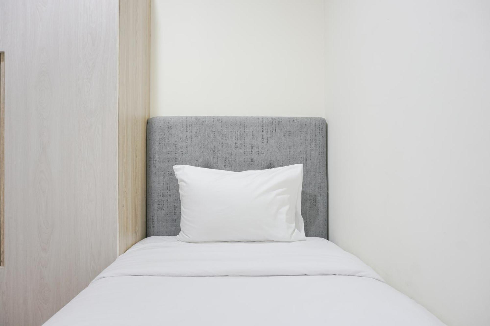 Apartment Elegant And Comfy 2br With Private Lift At Menteng Park By Travelio