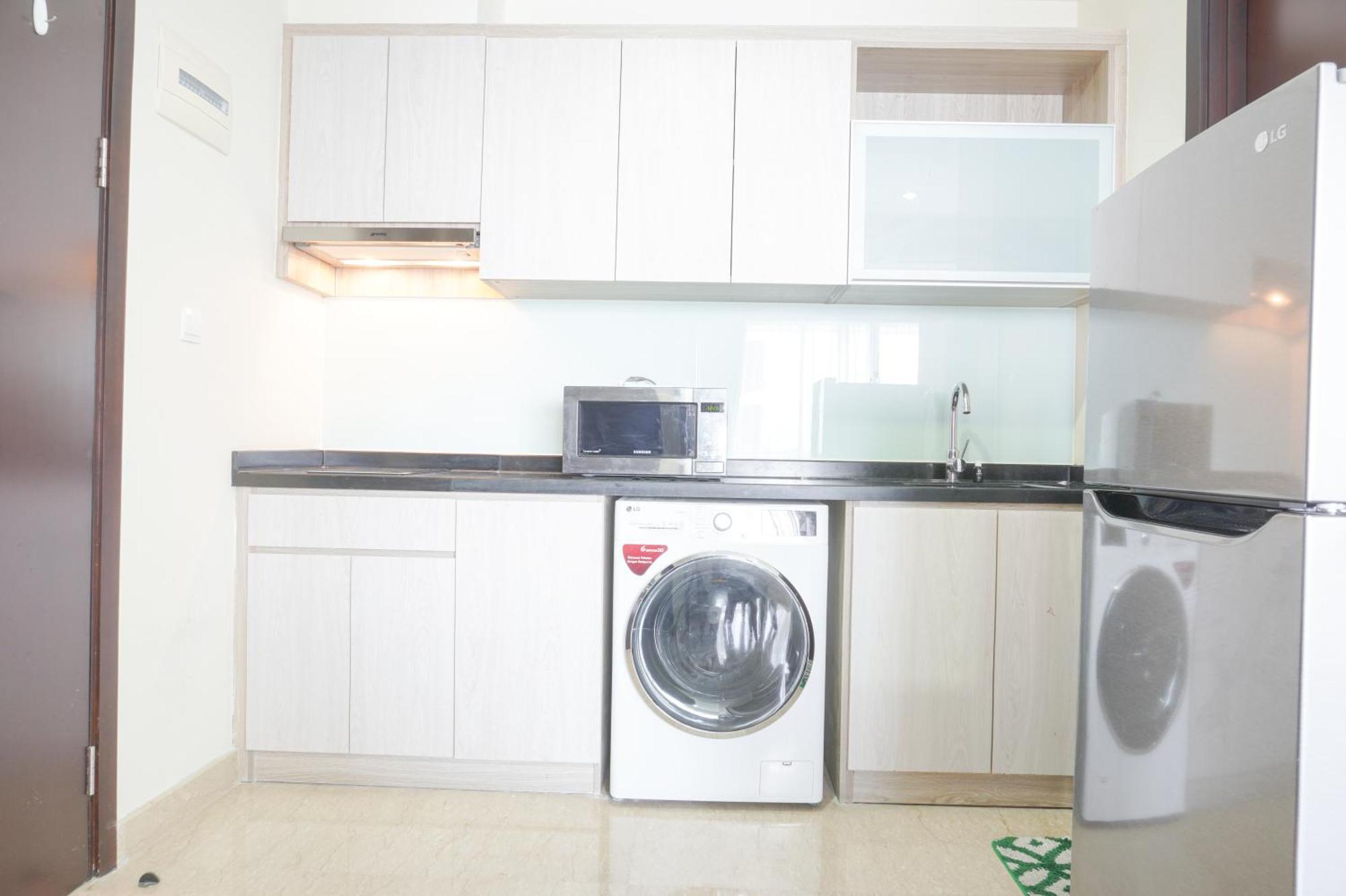 Elegant And Comfy 2br With Private Lift At Menteng Park By Travelio *