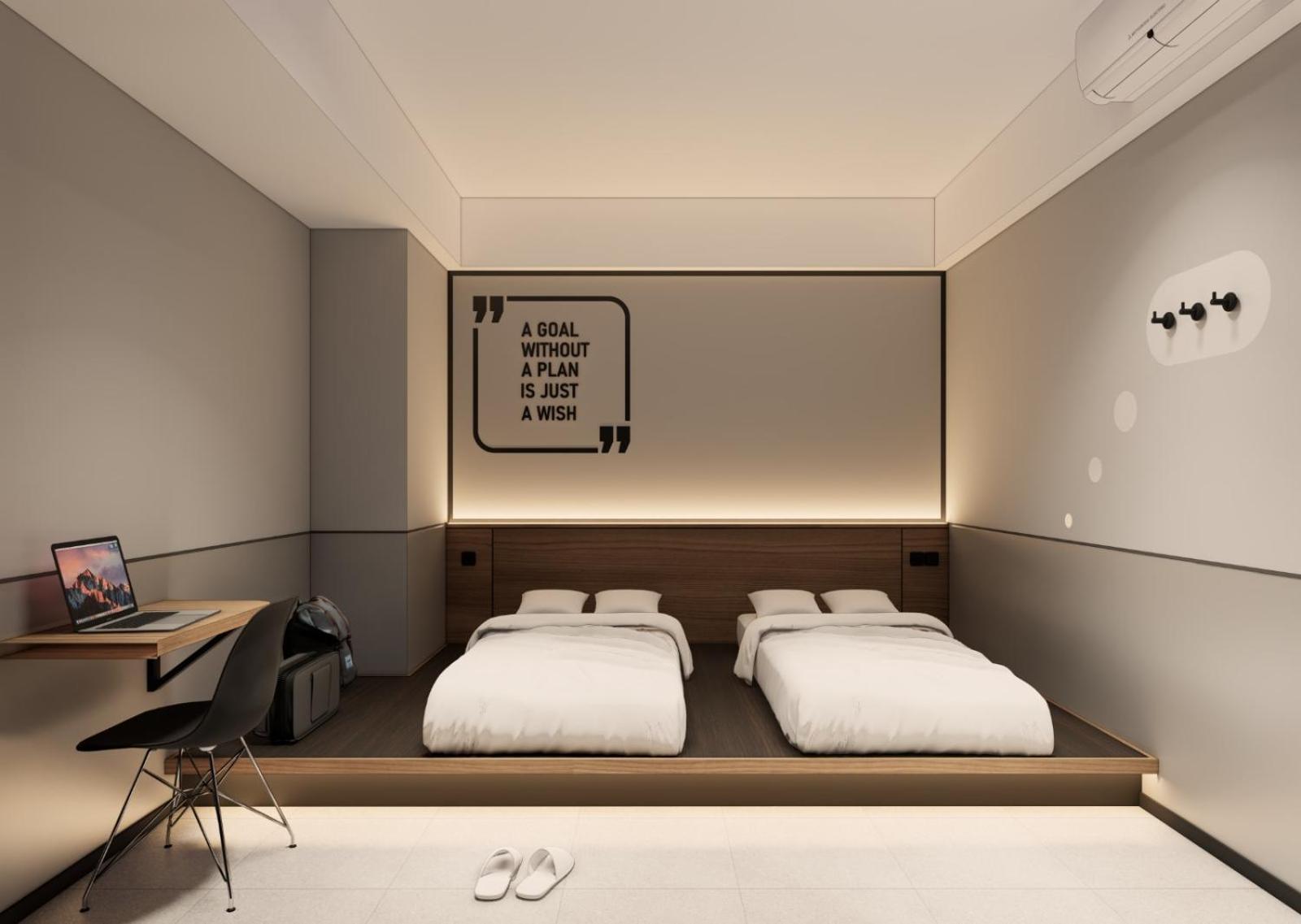Fieris Izzy Hotel