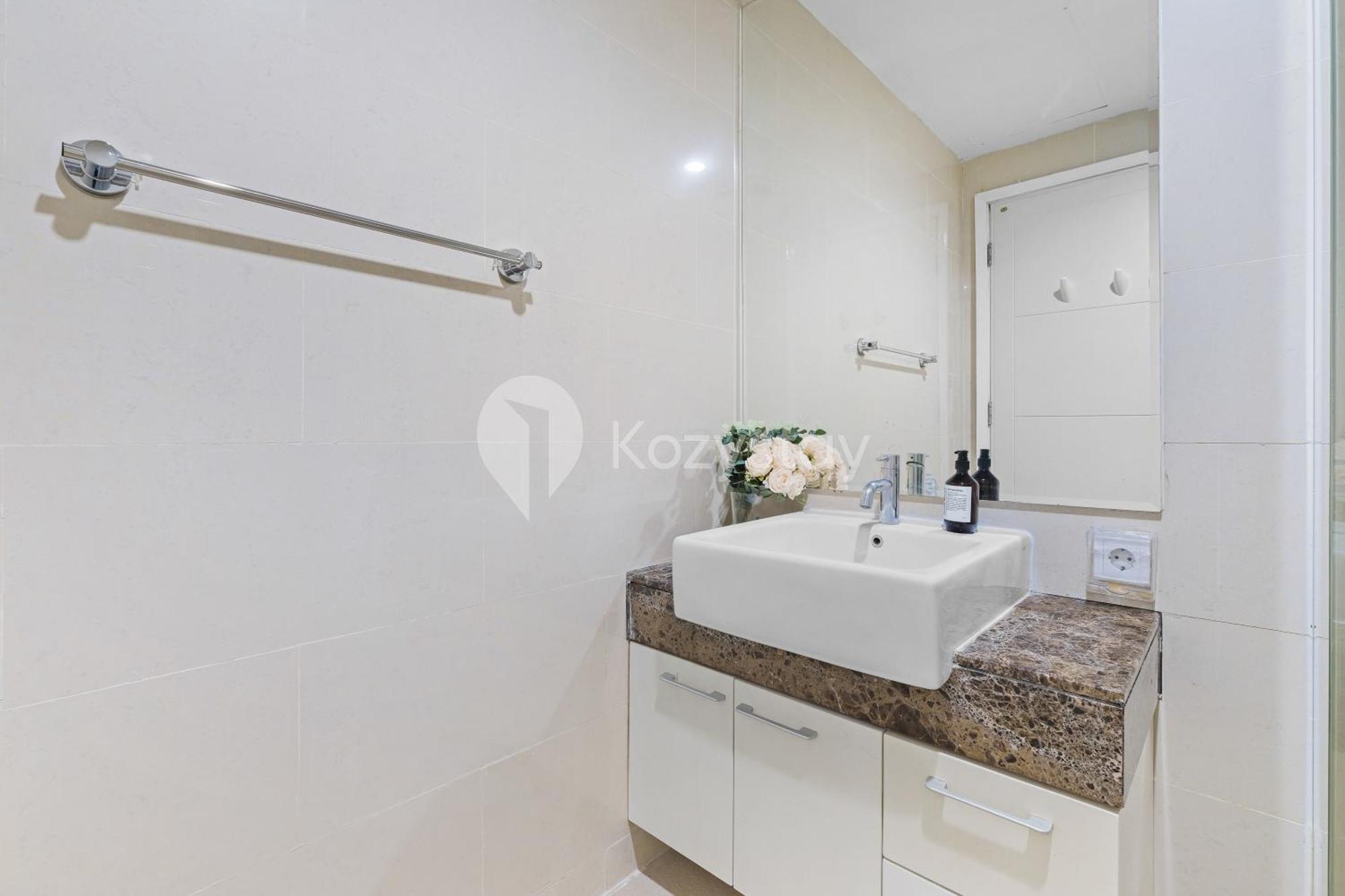 Mauvia By Kozystay - Kuningan Apartemen