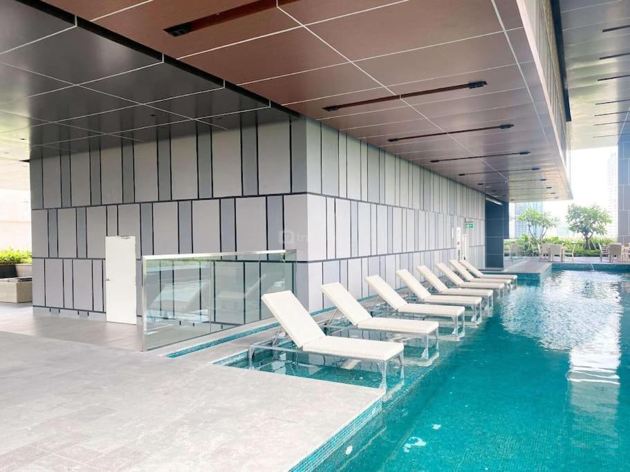 Menara Ji Expo Prj By Blezz Apartment Jakarta