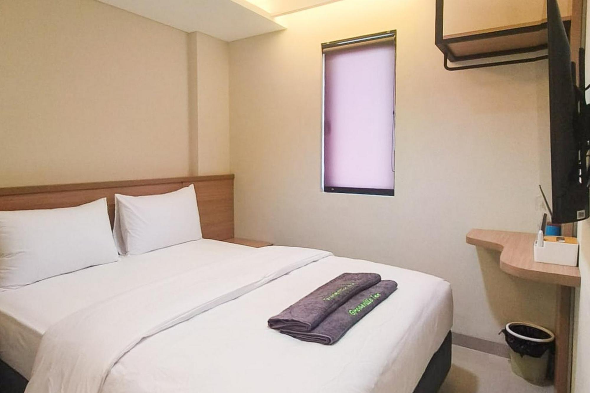 Urbanview Greenville Hotel