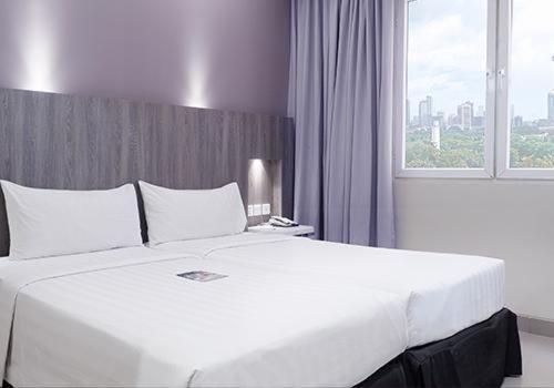 Hotel Royal Palm Hotel&conference Center Cengkareng 4*
