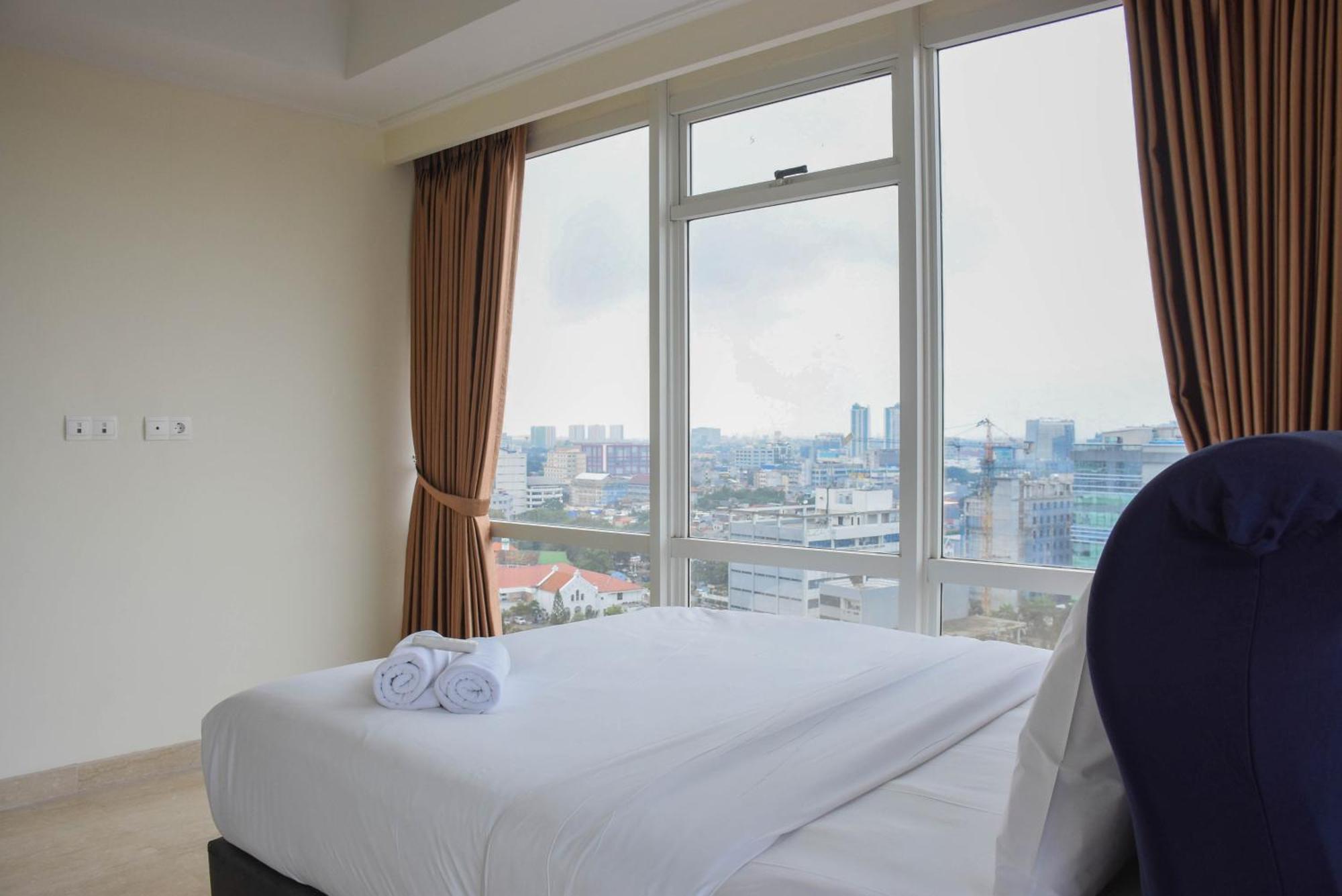 Spacious And Elegant 3br At Menteng Park By Travelio Jakarta