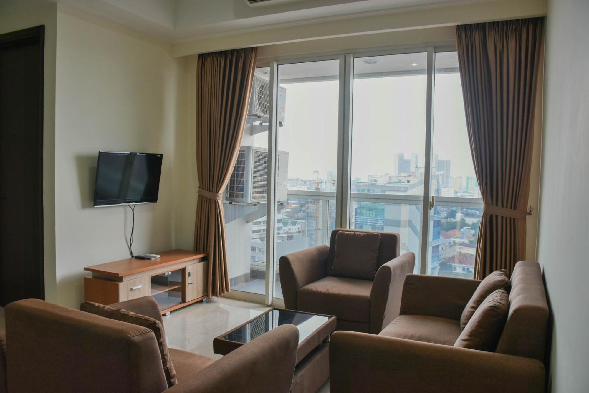 Apartment Spacious And Elegant 3br At Menteng Park By Travelio *