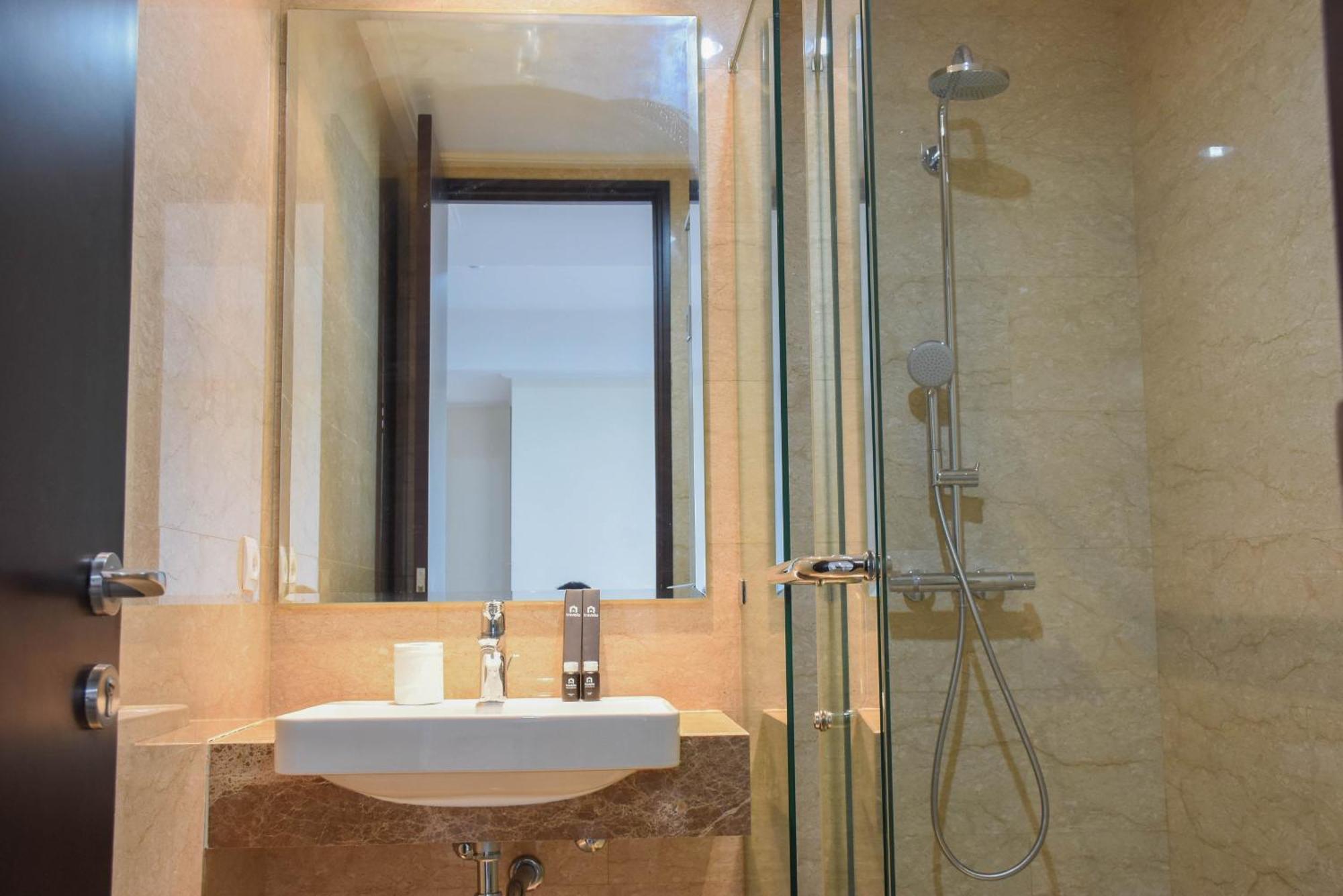 Spacious And Elegant 3br At Menteng Park By Travelio Apartment Jakarta