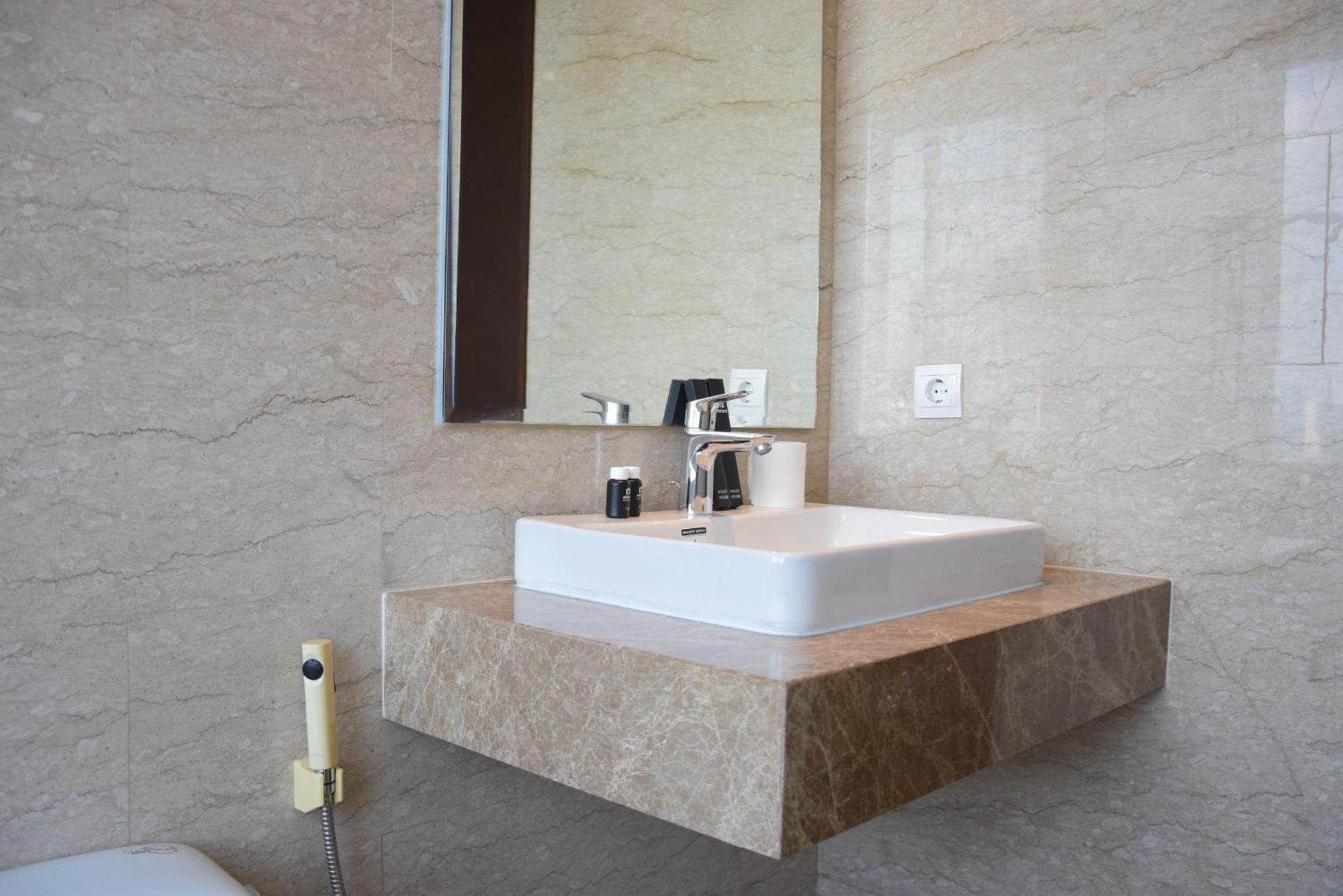 Spacious And Elegant 3br At Menteng Park By Travelio Apartment Jakarta