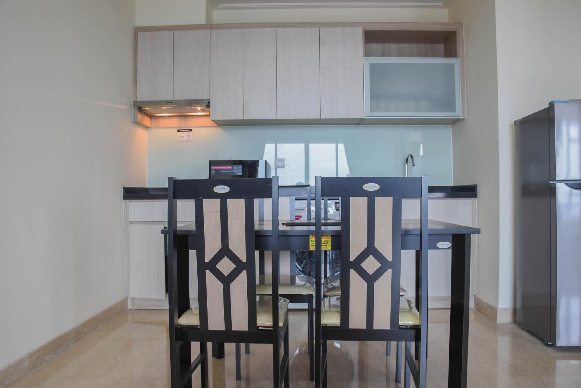 Spacious And Elegant 3br At Menteng Park By Travelio Apartment