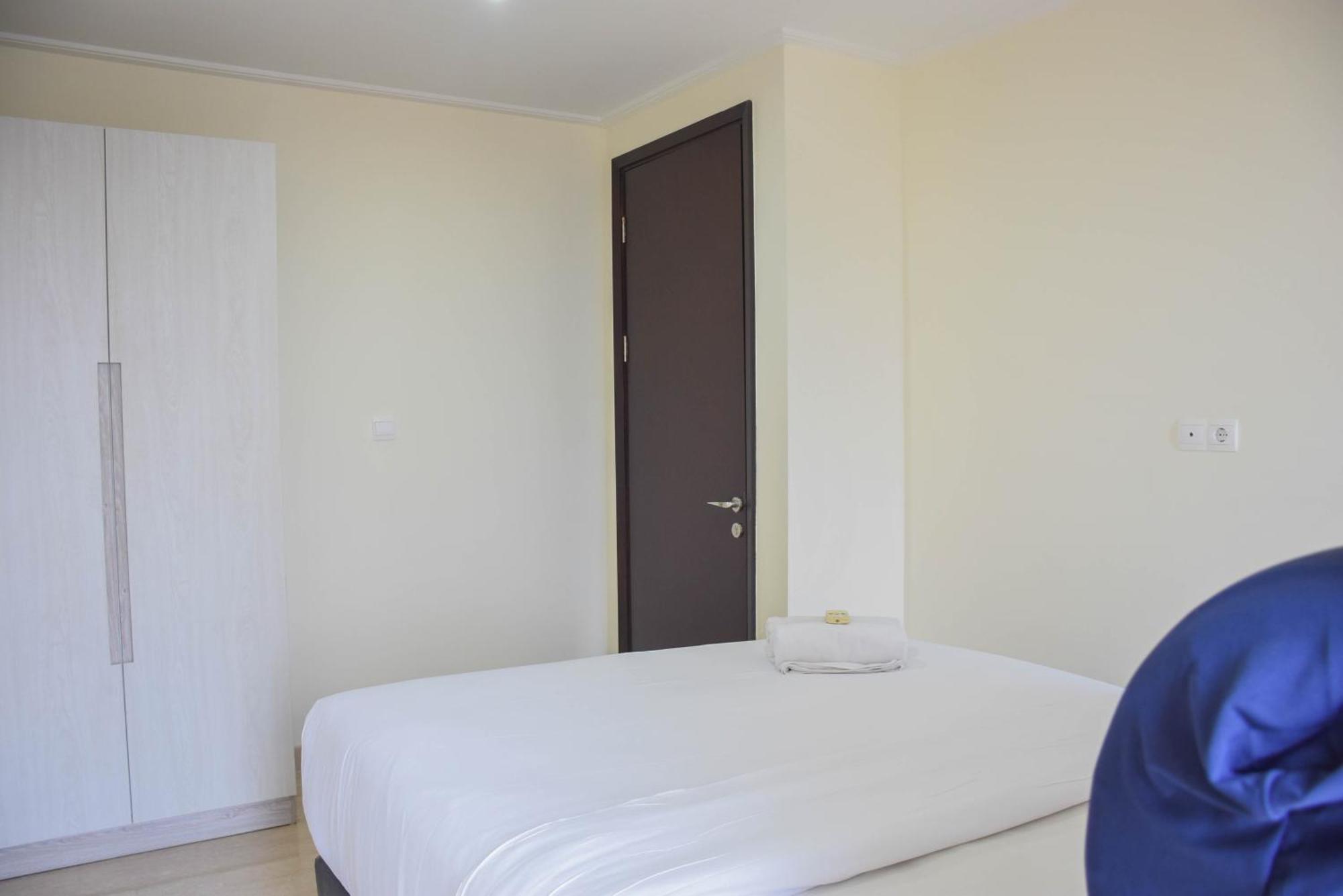 Spacious And Elegant 3br At Menteng Park By Travelio Apartment *