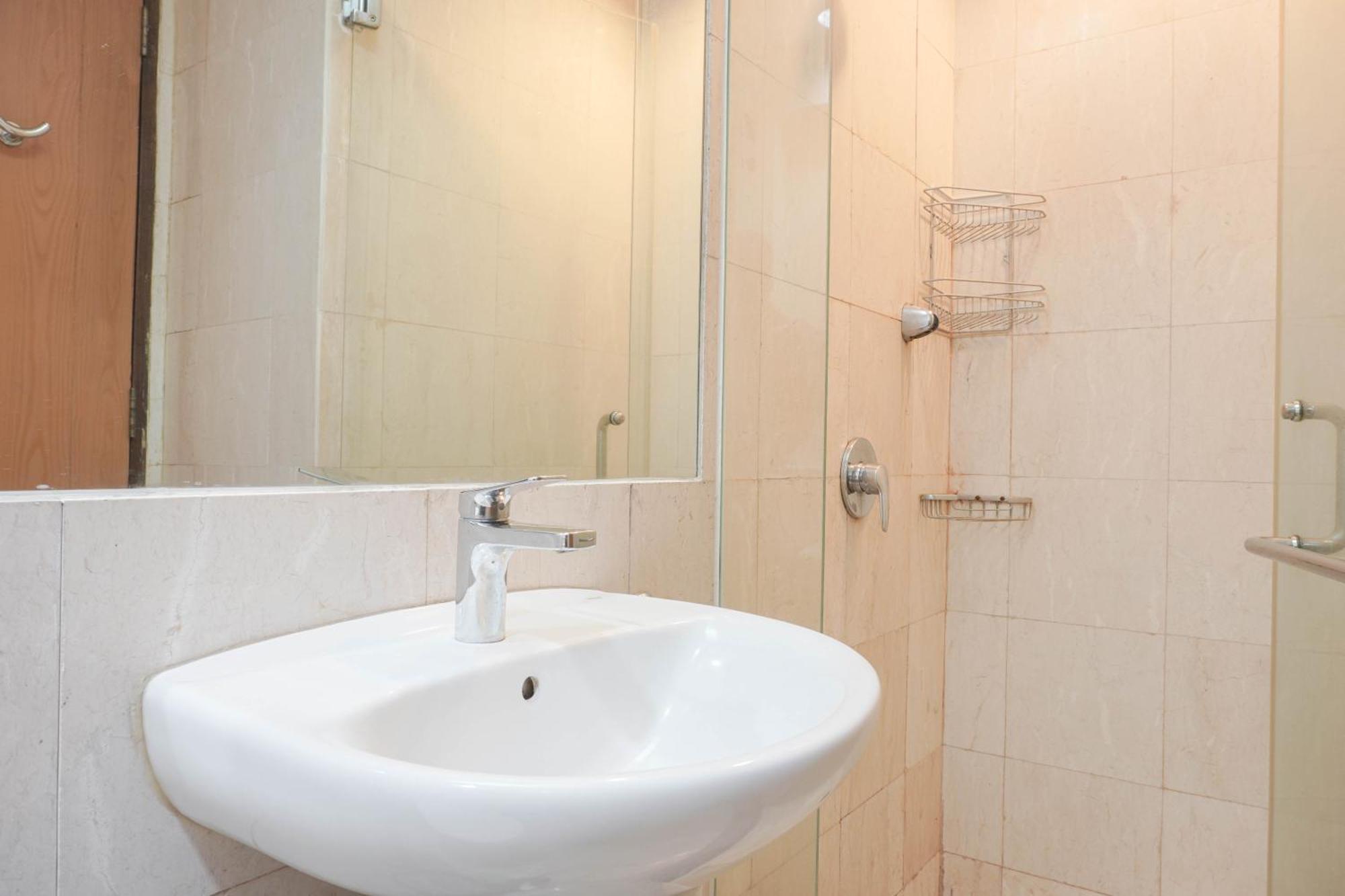 Comfort And Minimalist 3br At Bellagio By Travelio Apartment Jakarta