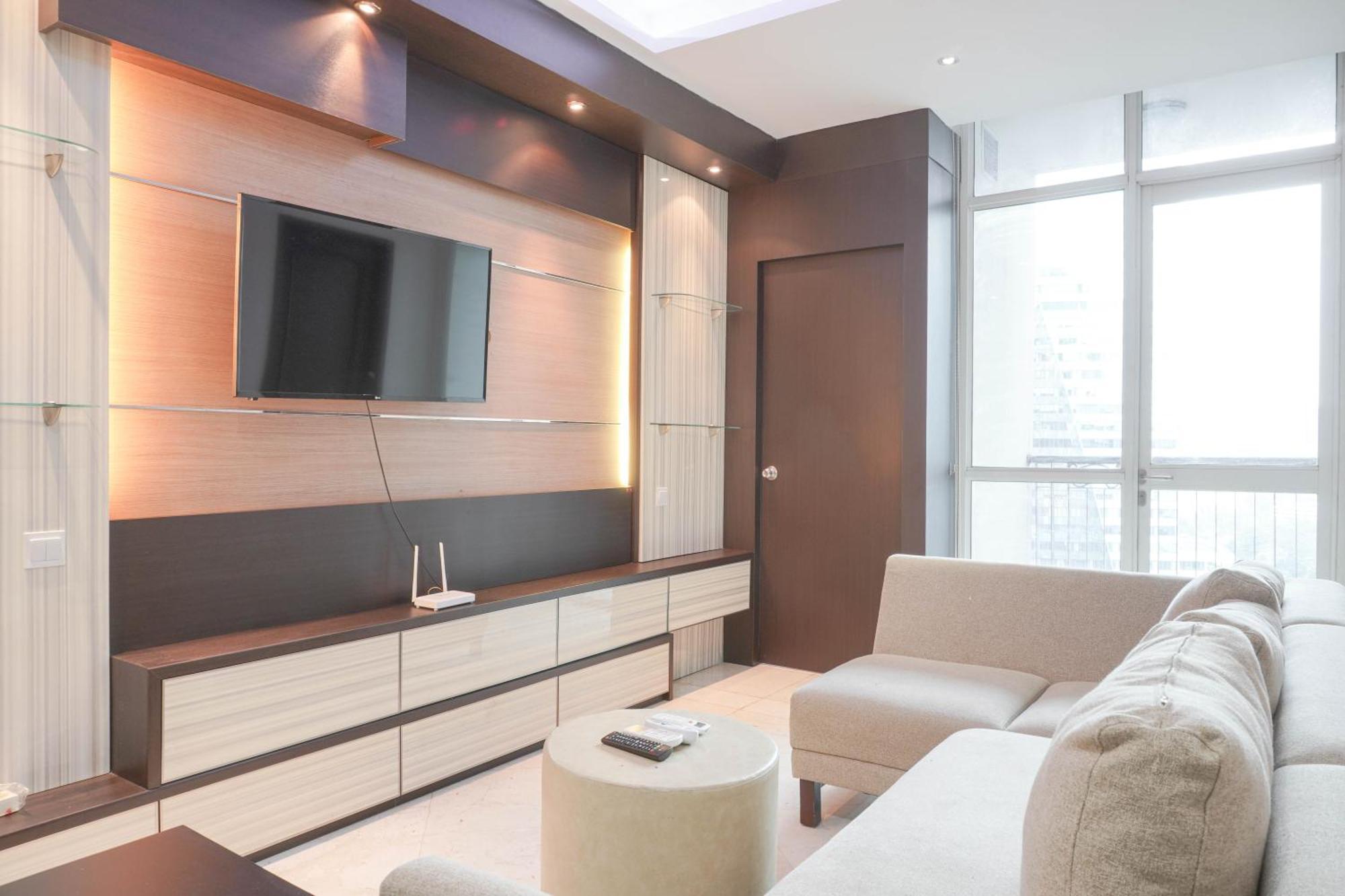 Comfort And Minimalist 3br At Bellagio By Travelio Apartment *