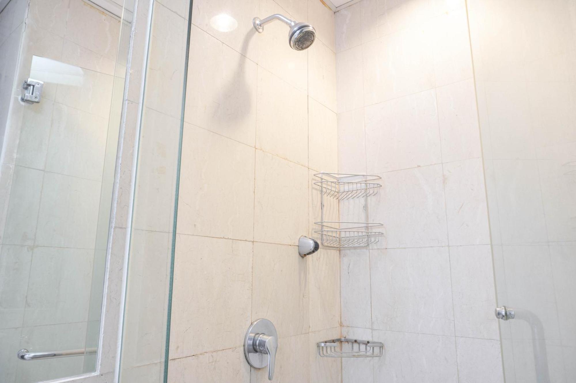 Comfort And Minimalist 3br At Bellagio By Travelio Apartment