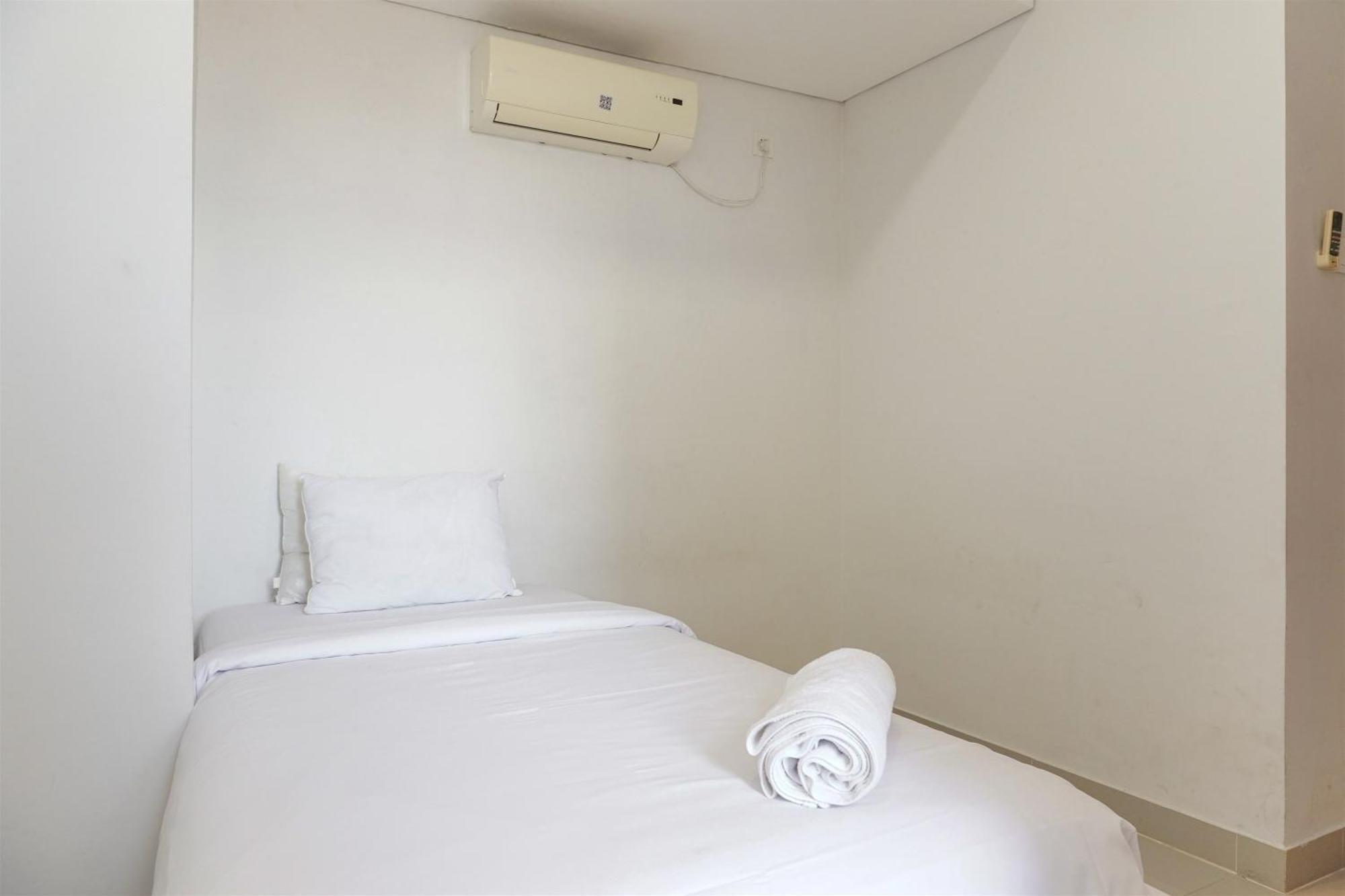 Apartment Elegant And Comfort 2br At Royal Olive By Travelio