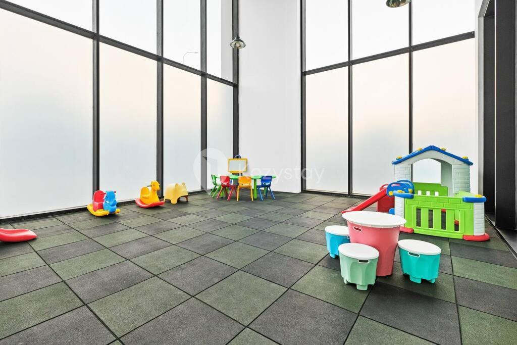 Ravina By Kozystay - Cilandak Apartment Jakarta