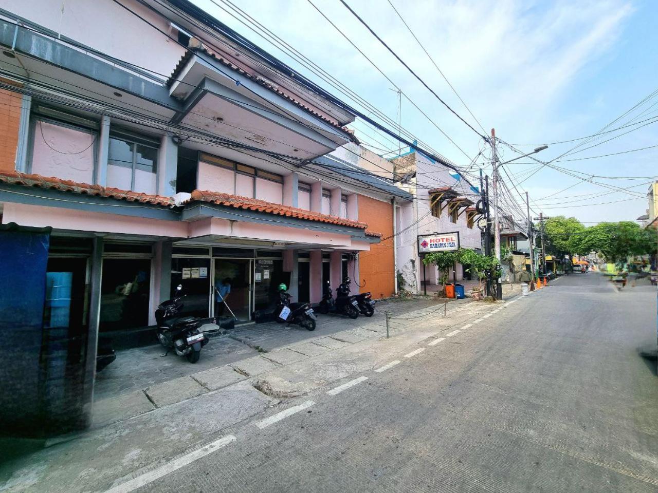Harapan Jaya Hotel *