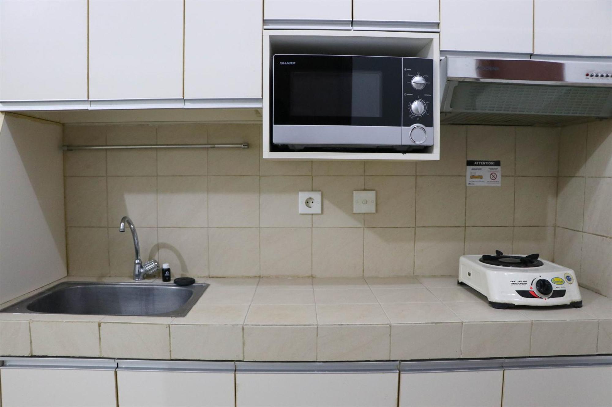 Căn hộ Tranquil And Cozy 1br At Thamrin By Travelio *