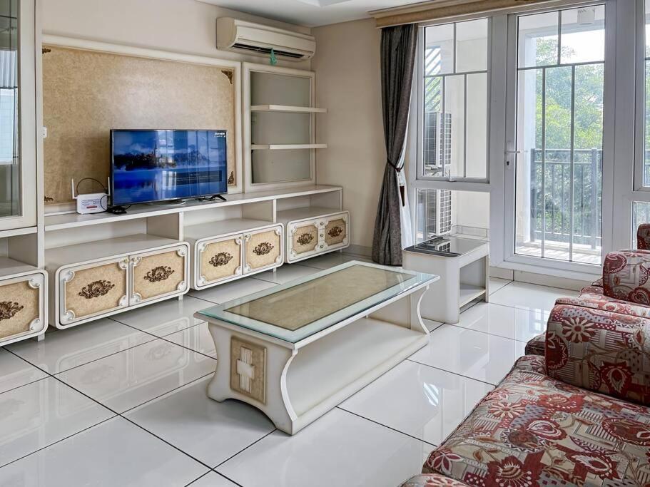 Apartment Luxury 2br Menteng With Pool, Wi-fi, Gym By 2ndhome Jakarta