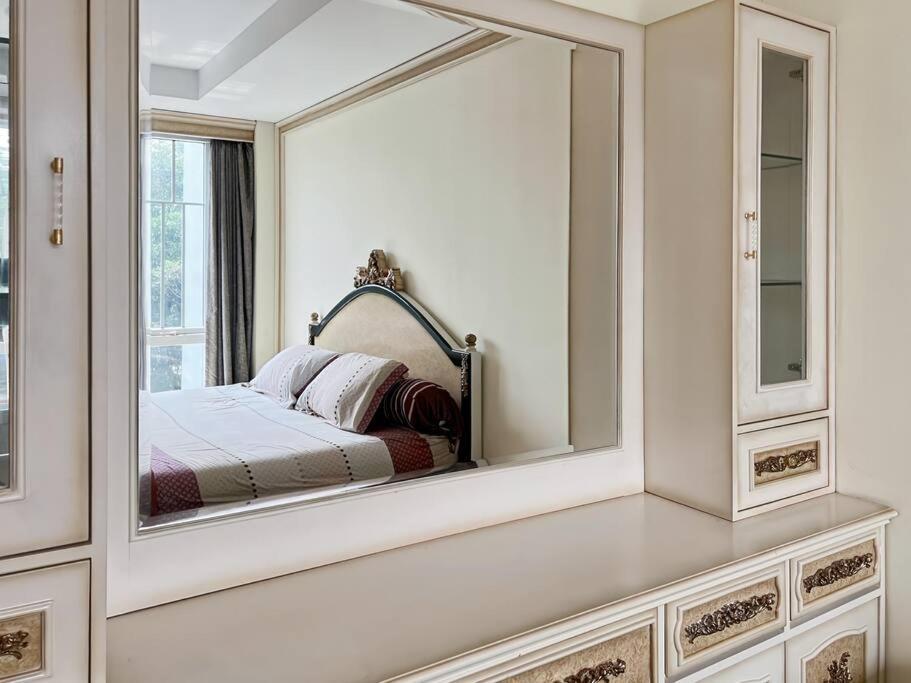 Luxury 2br Menteng With Pool, Wi-fi, Gym By 2ndhome *