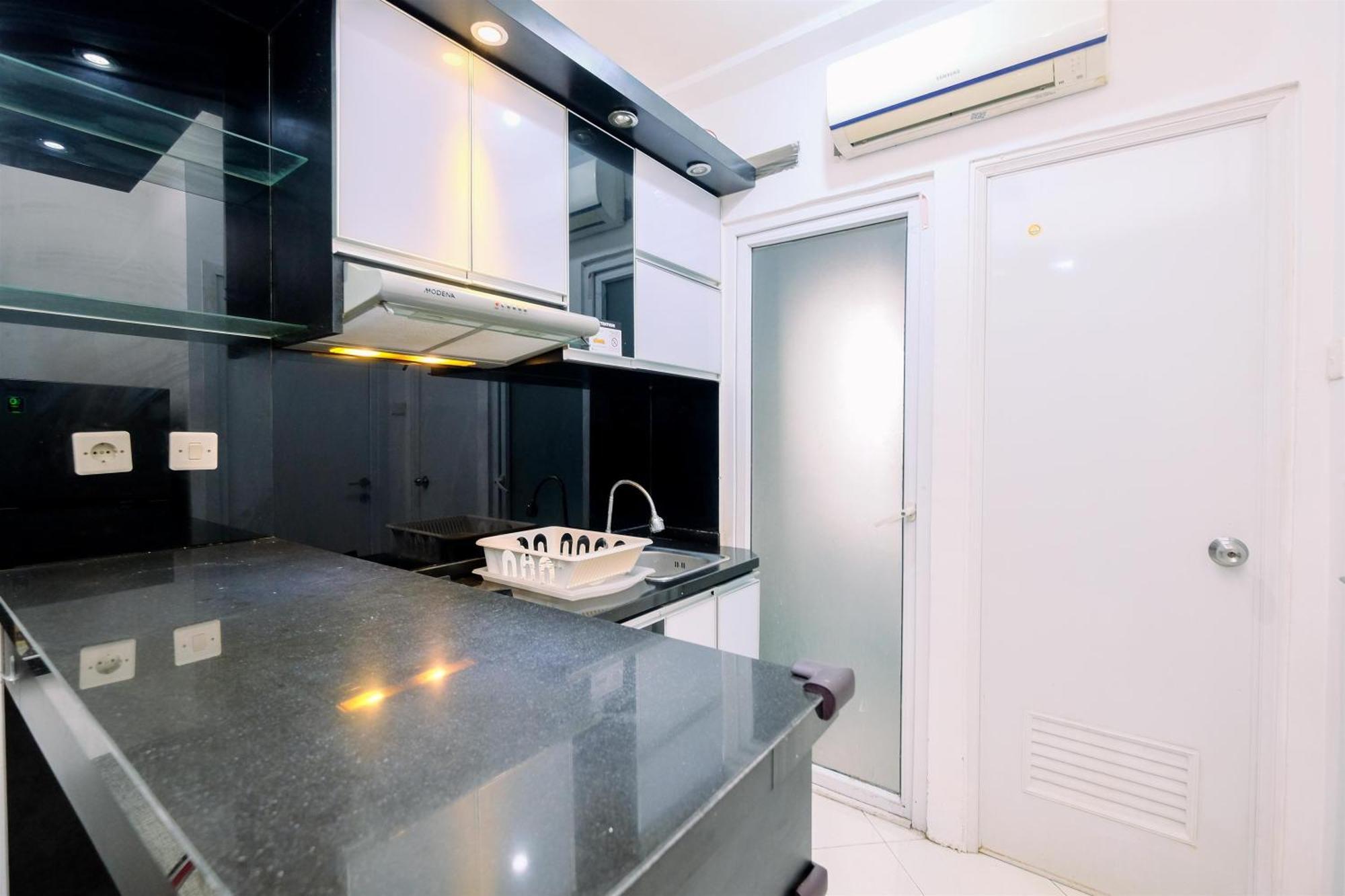 And Modern 1br Pramuka By Travelio Apartment *