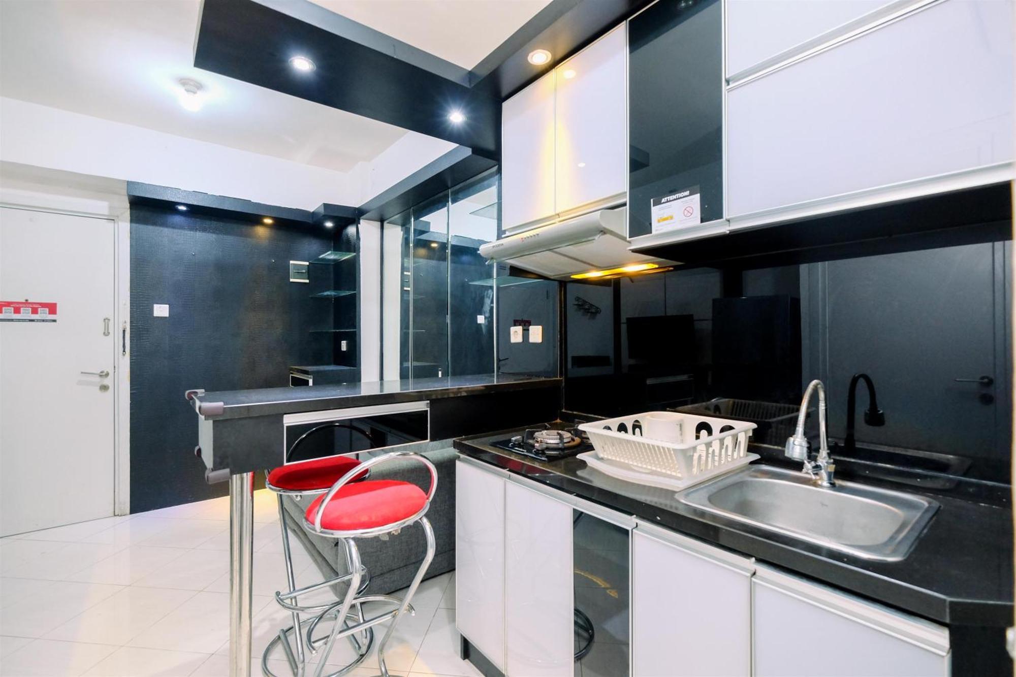 And Modern 1br Pramuka By Travelio Apartment *