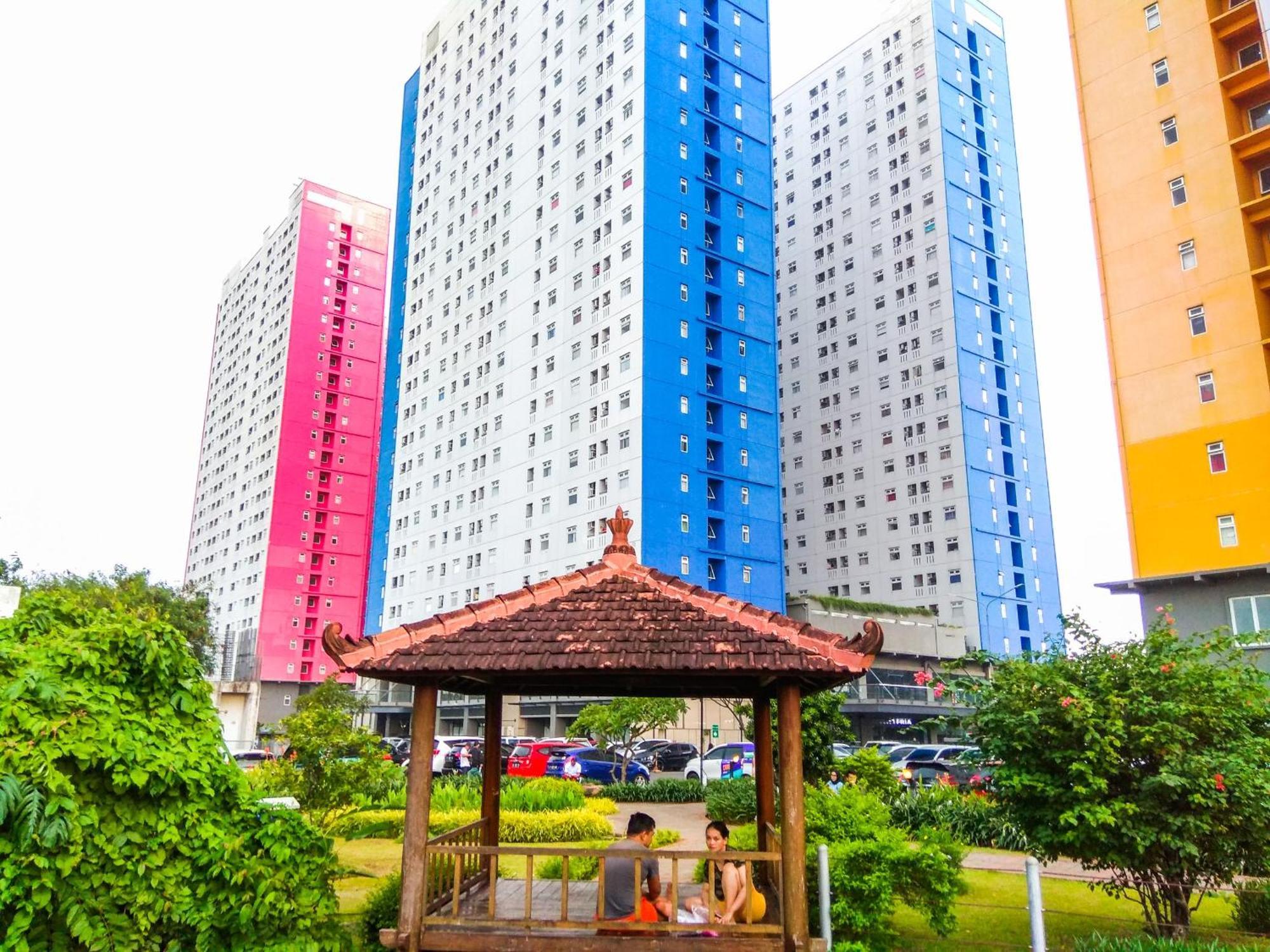Apartment And Modern 1br Pramuka By Travelio *