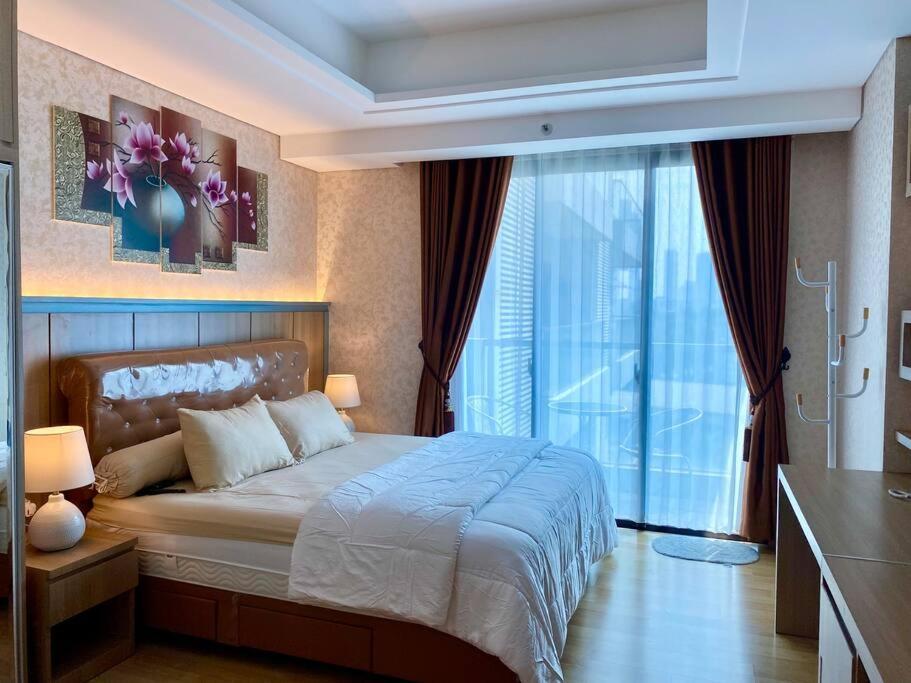 Capitol Senen With Pool Apartment Jakarta