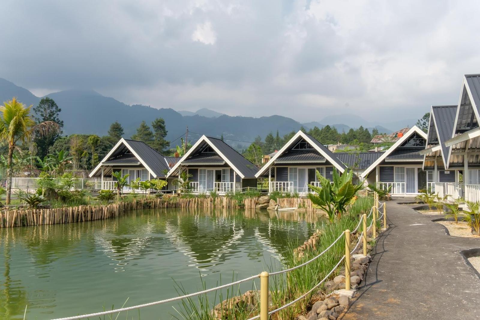 Salma Syariah By Twospaces, Bogor Hotel *