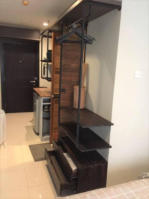 Modern At Nifarro Park Apartment