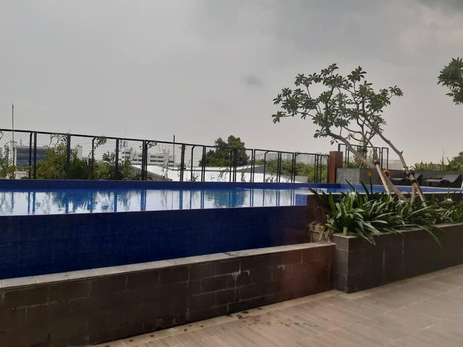 Modern At Nifarro Park Apartment *