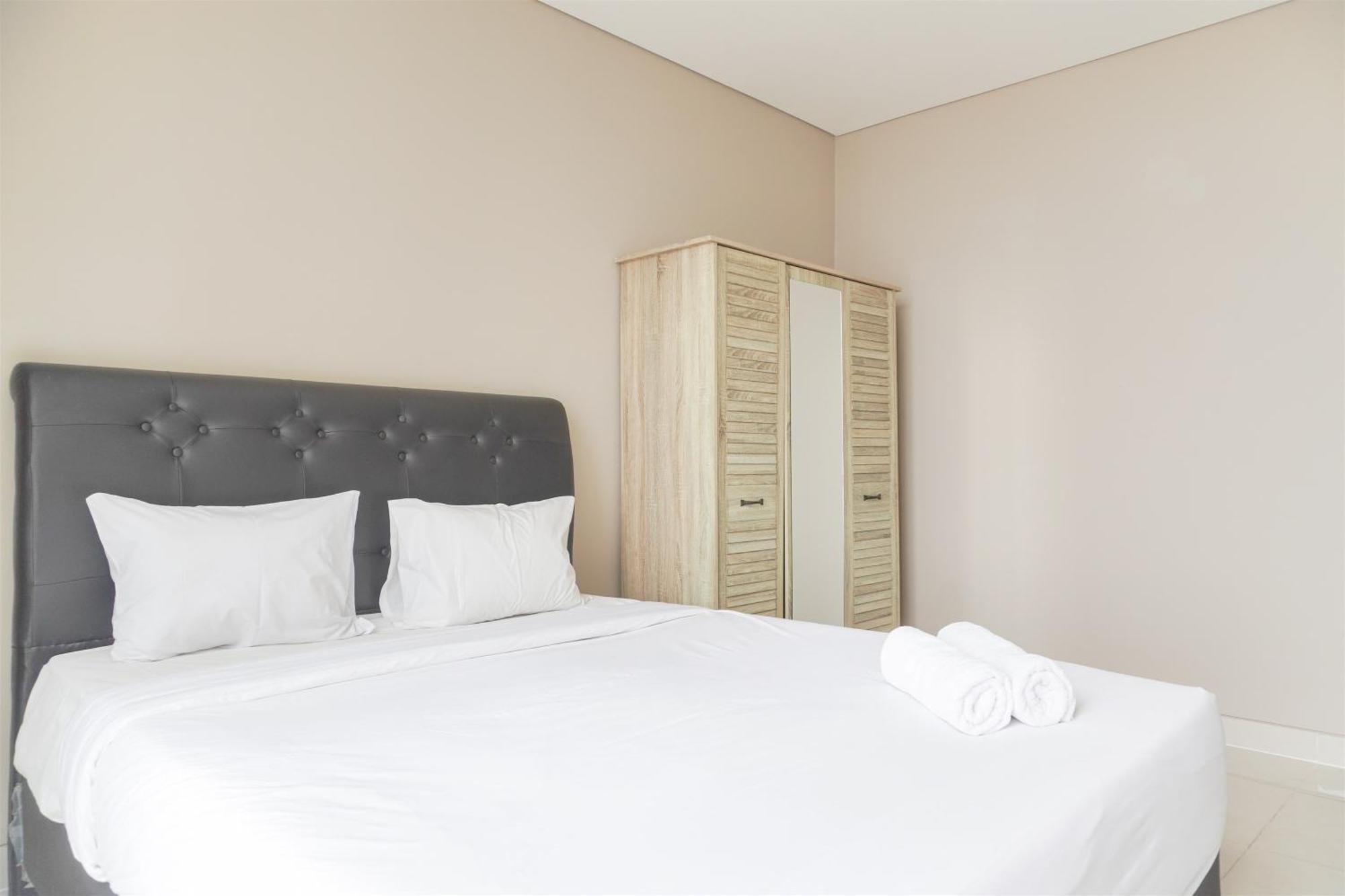 Well Design And Homey 1br Ciputra International By Travelio Jakarta
