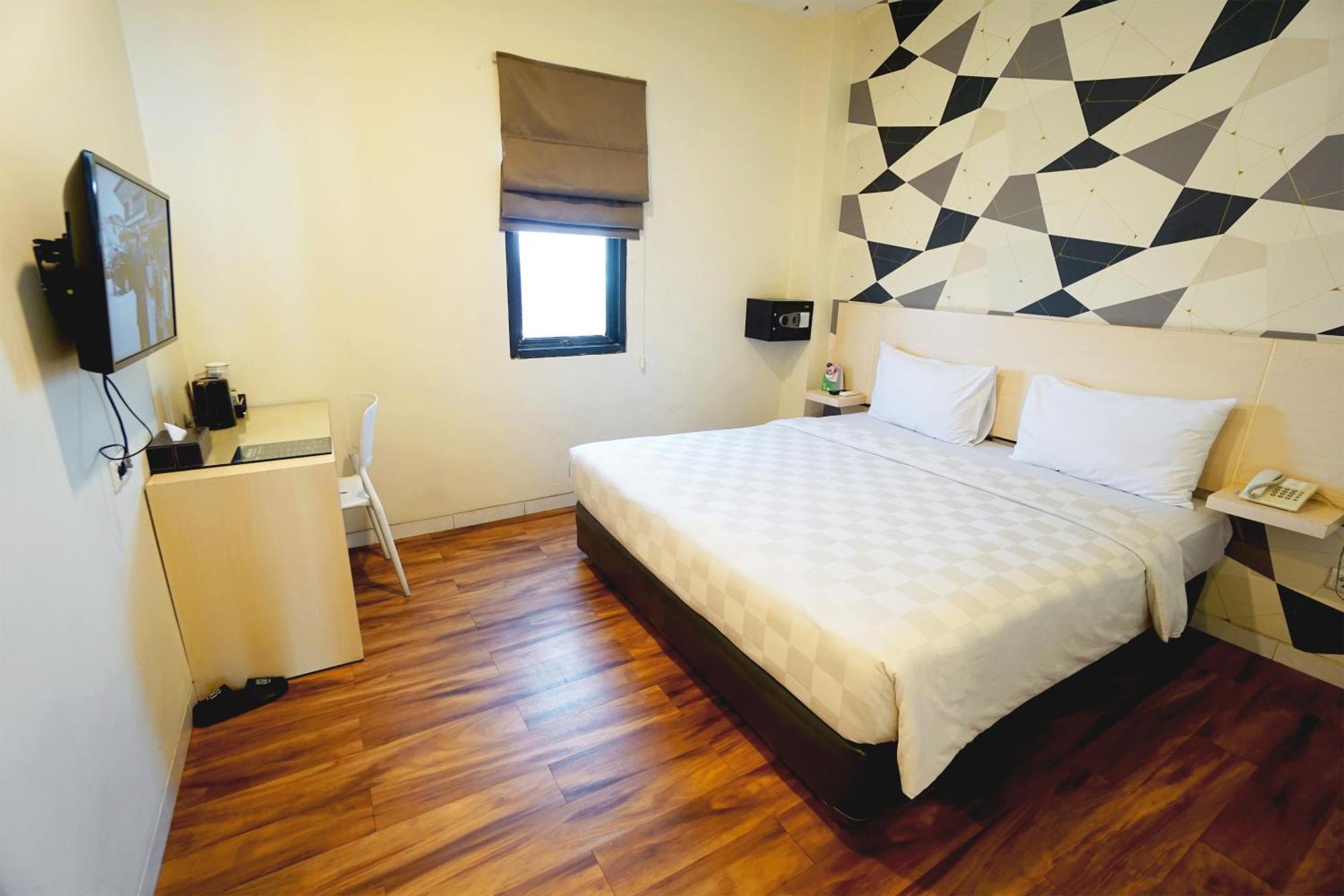 Khách sạn 88 Mangga Besar Raya 120 By Wh 2*