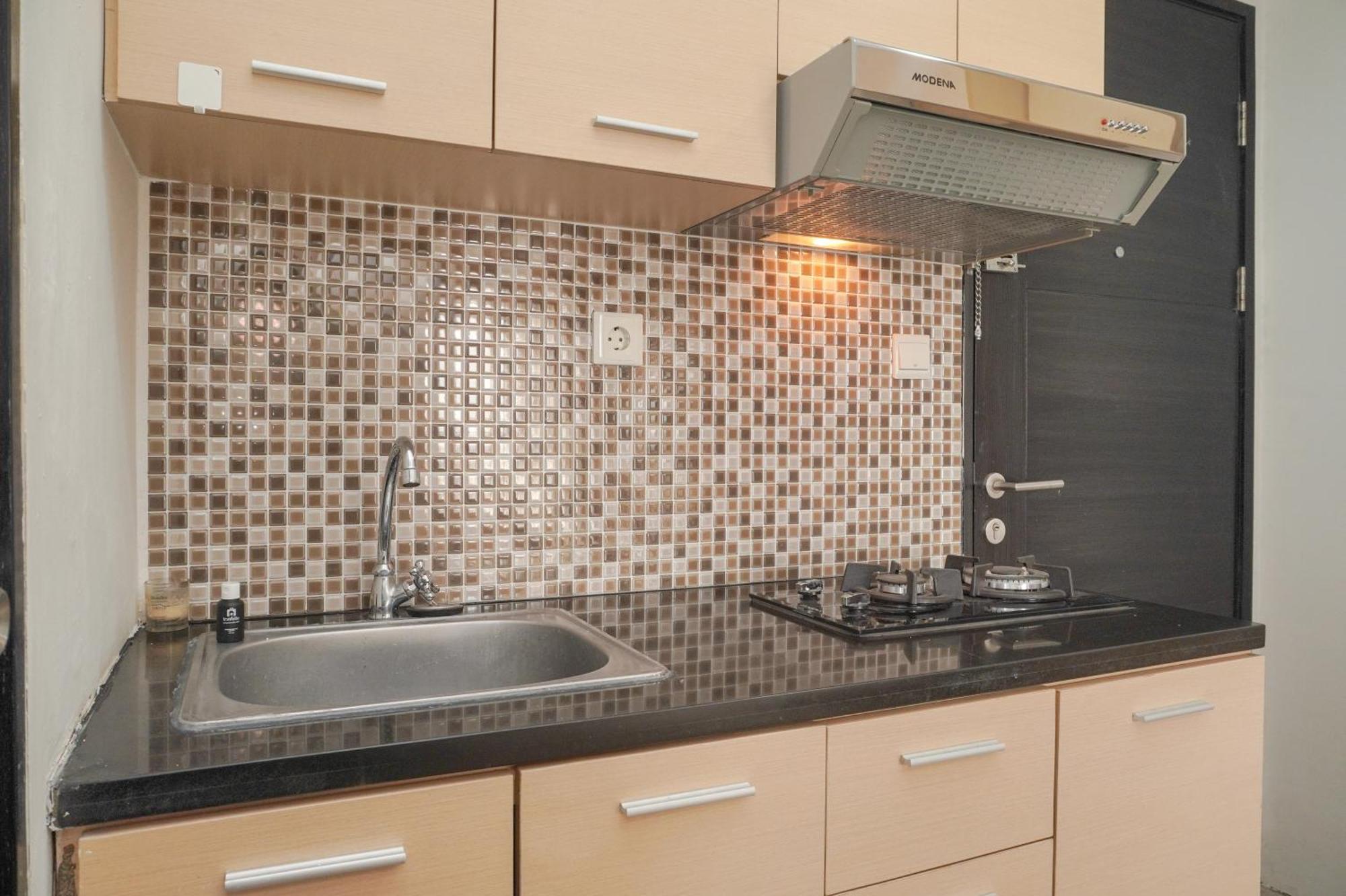 Homey And Warm 1br Belmont Puri By Travelio Apartment *