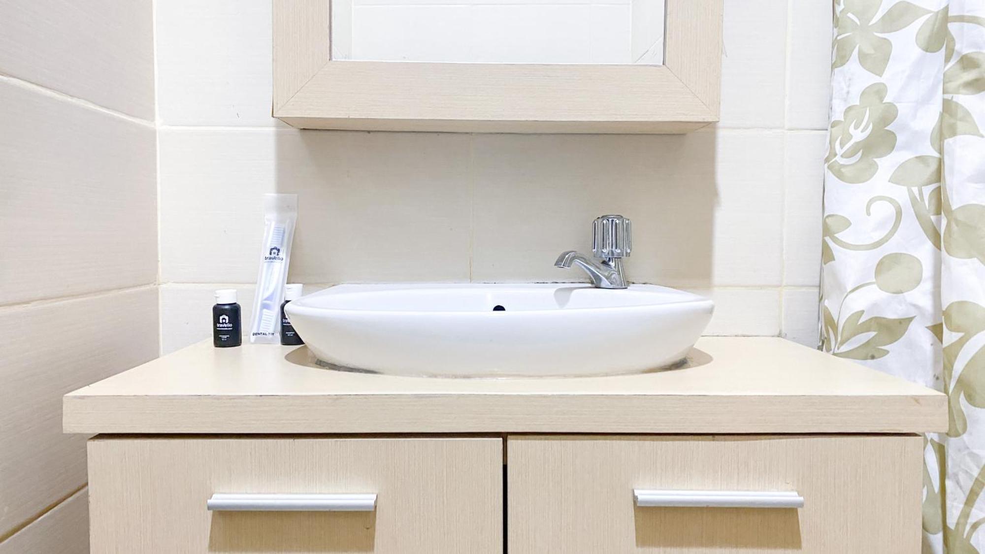 Apartment Homey And Warm 1br Belmont Puri By Travelio