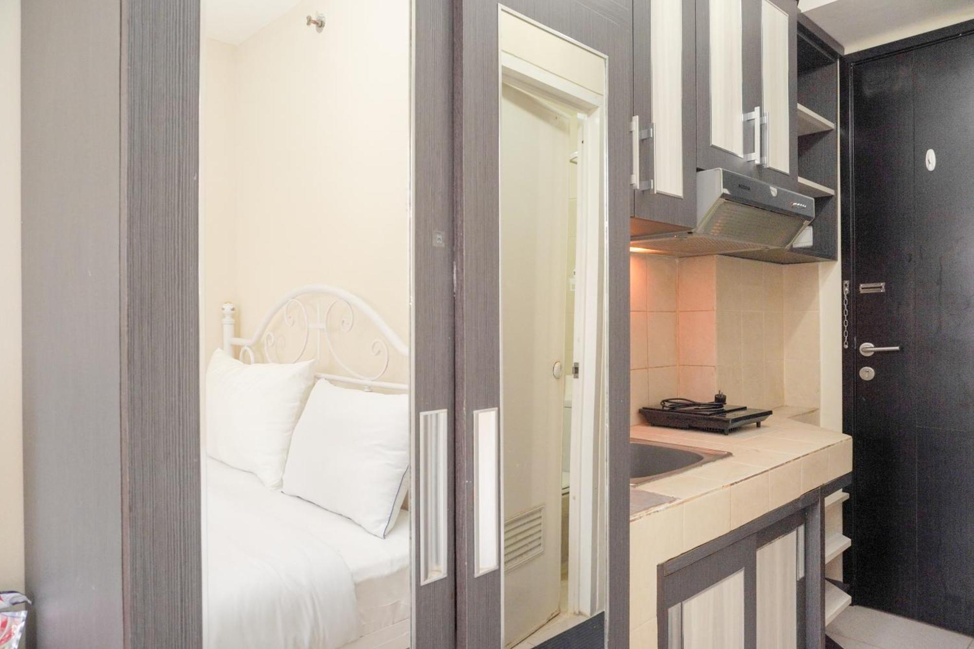 Homey And Simply Look Belmont Puri By Travelio Pangsapuri Jakarta