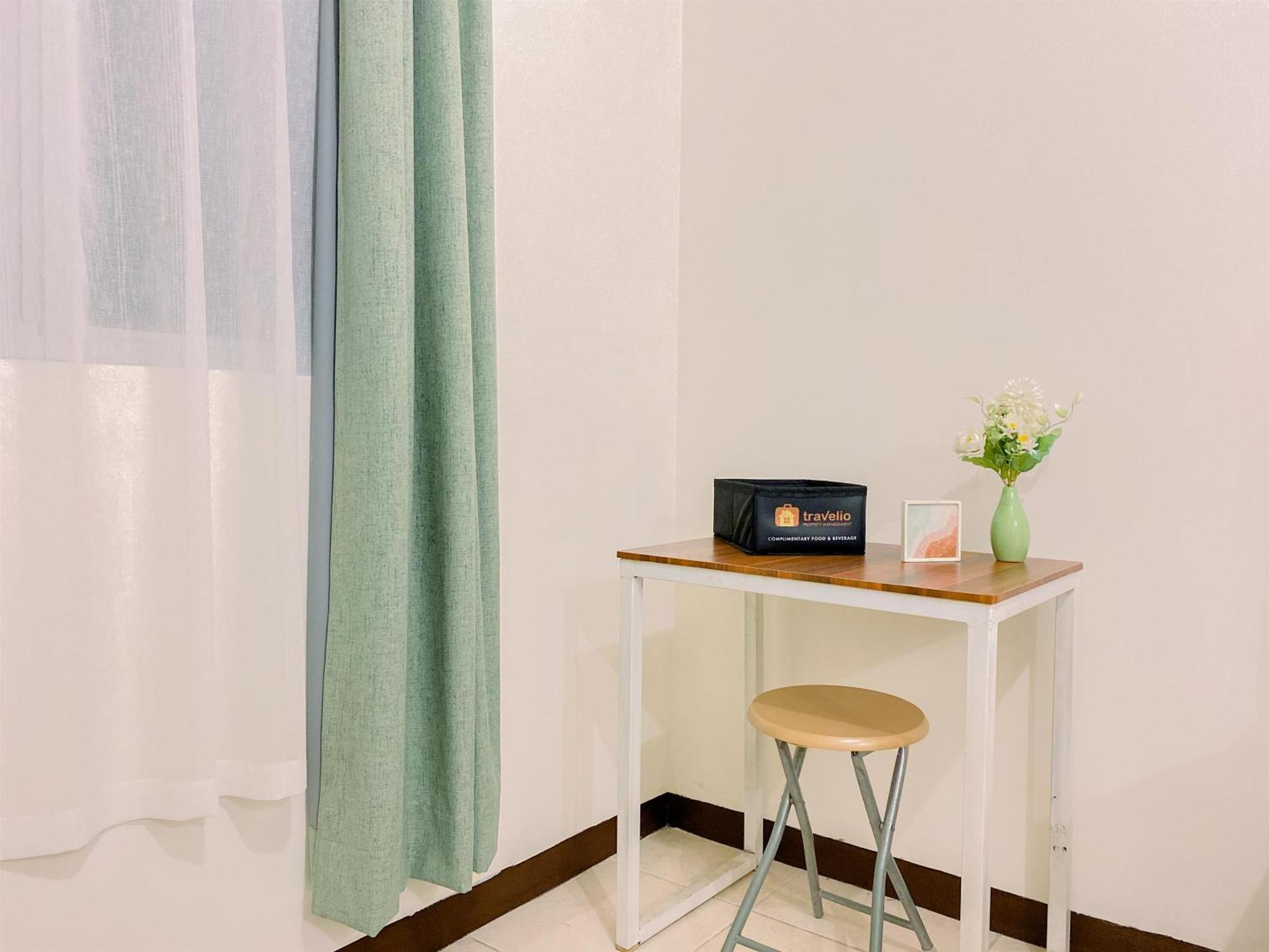 Simple Furnished At Maple Park By Travelio Jakarta