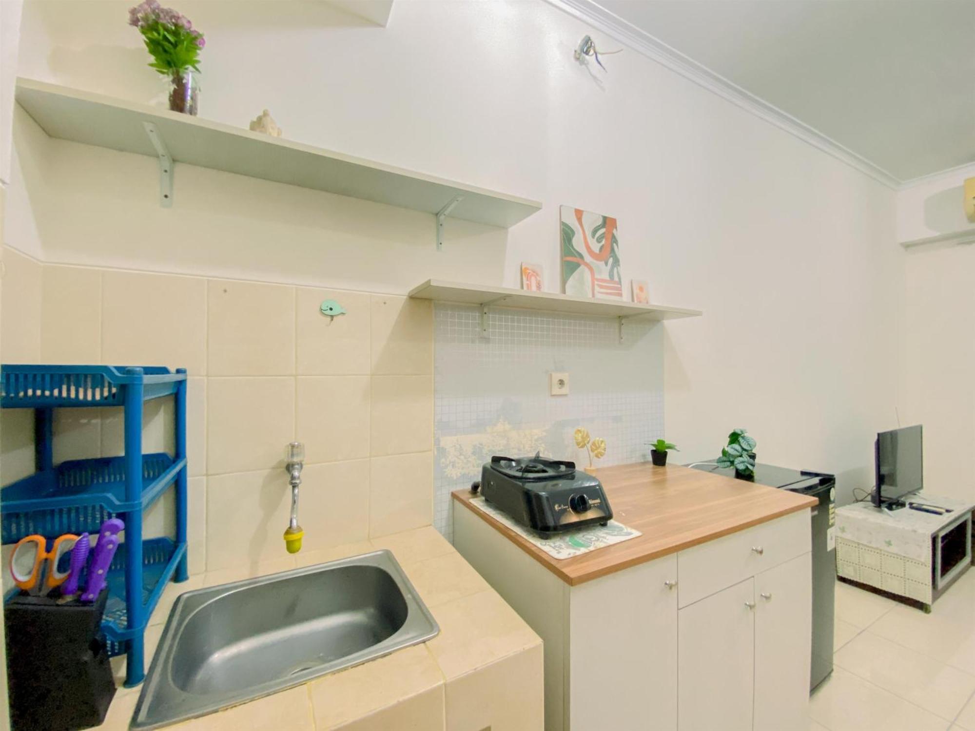 Simple Furnished At Maple Park By Travelio * Jakarta