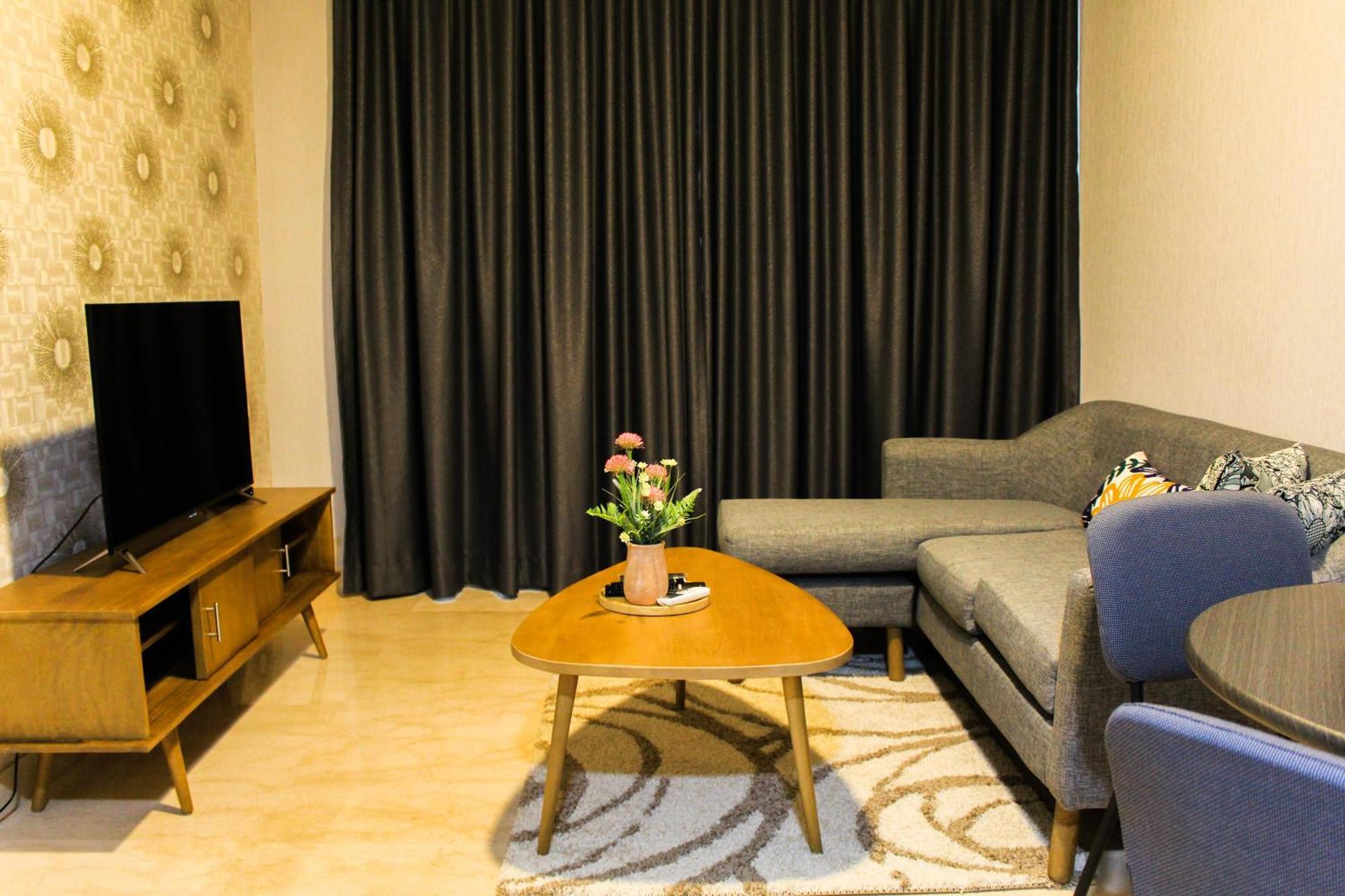 View 1br At Gold Coast Pik By Travelio Jakarta
