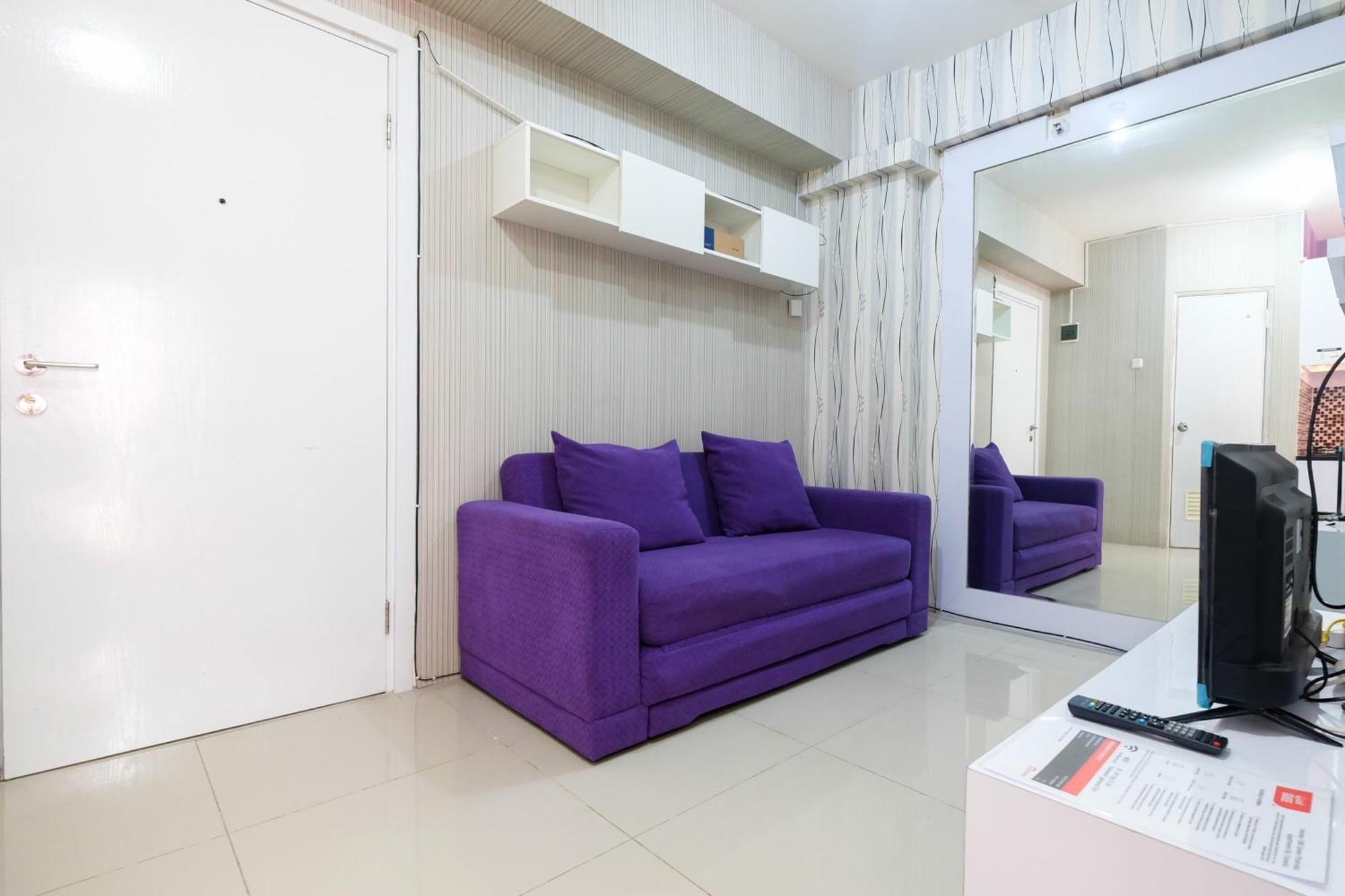 Homey 1br With Spacious Living Pramuka By Travelio