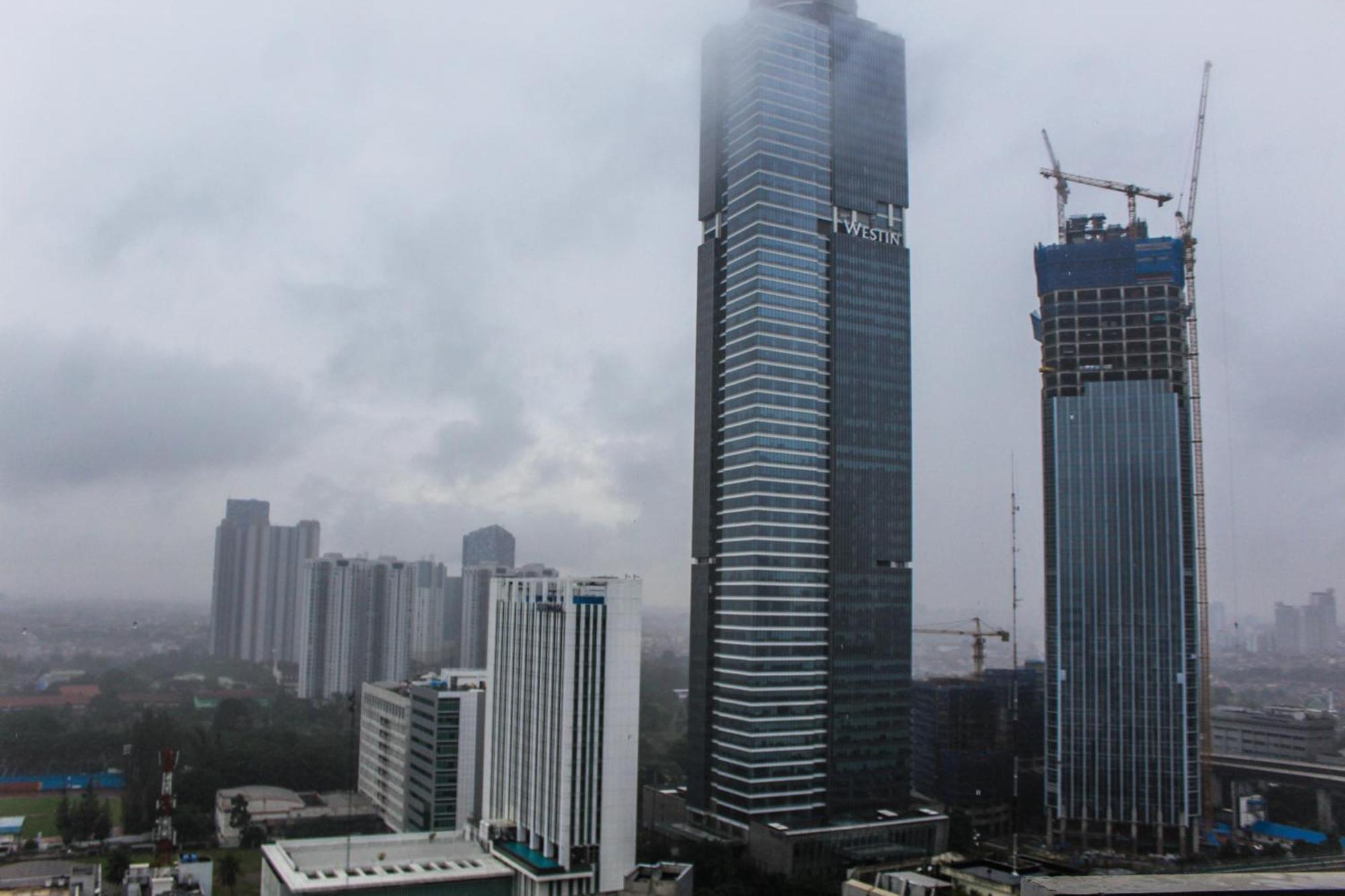 Apartment Homey And Warm 3br At Ambassade Residences By Travelio