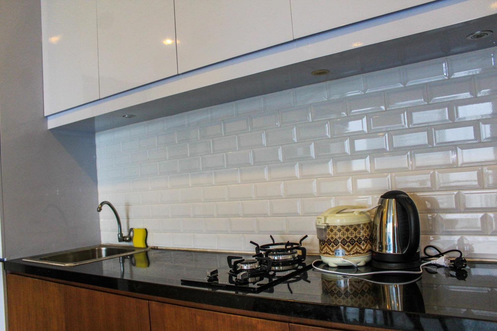 Apartment Homey And Warm 3br At Ambassade Residences By Travelio *