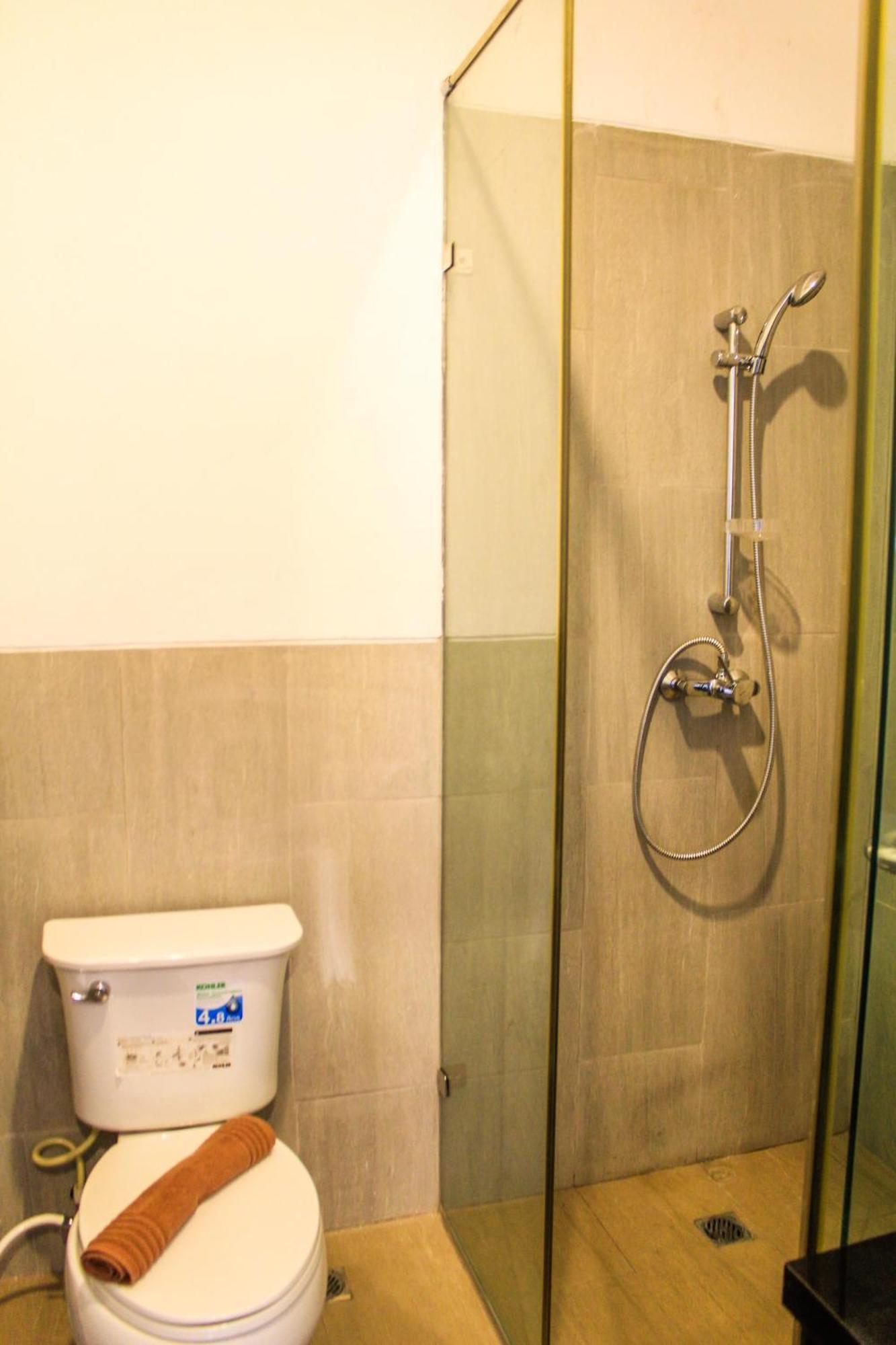 Homey And Warm 3br At Ambassade Residences By Travelio *