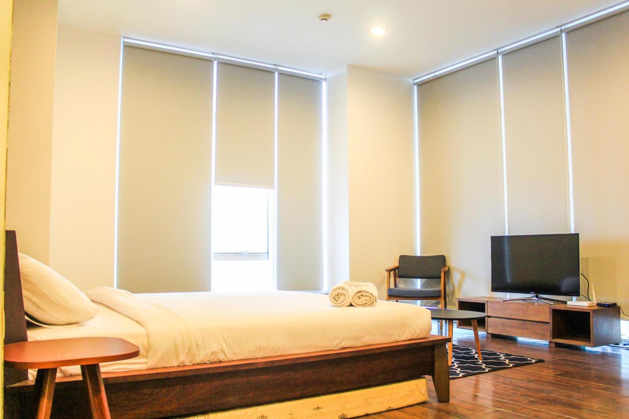 Homey And Warm 3br At Ambassade Residences By Travelio * Jakarta