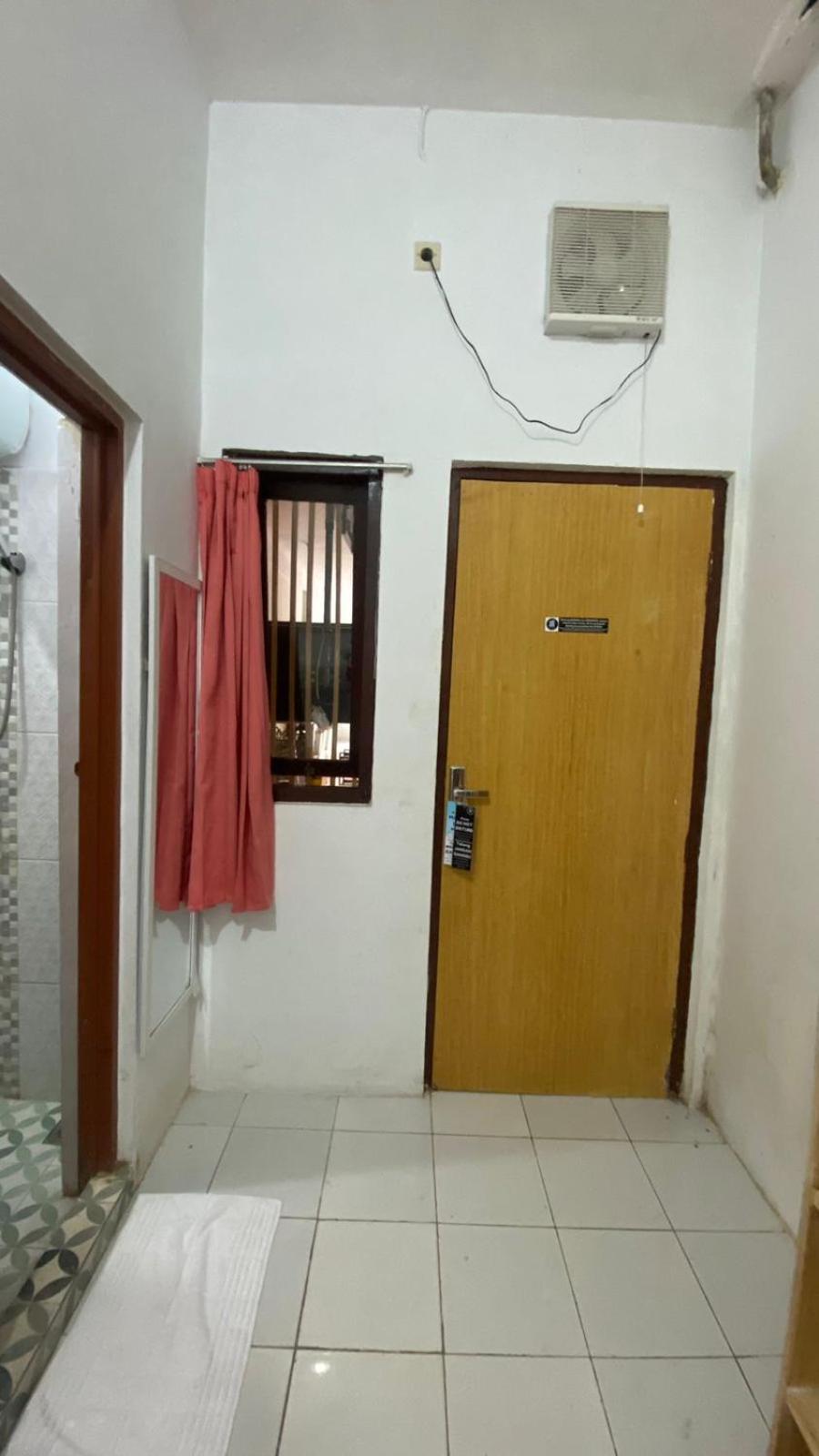 Casa de hóspedes Dyaza Lv Grogol Jacarta