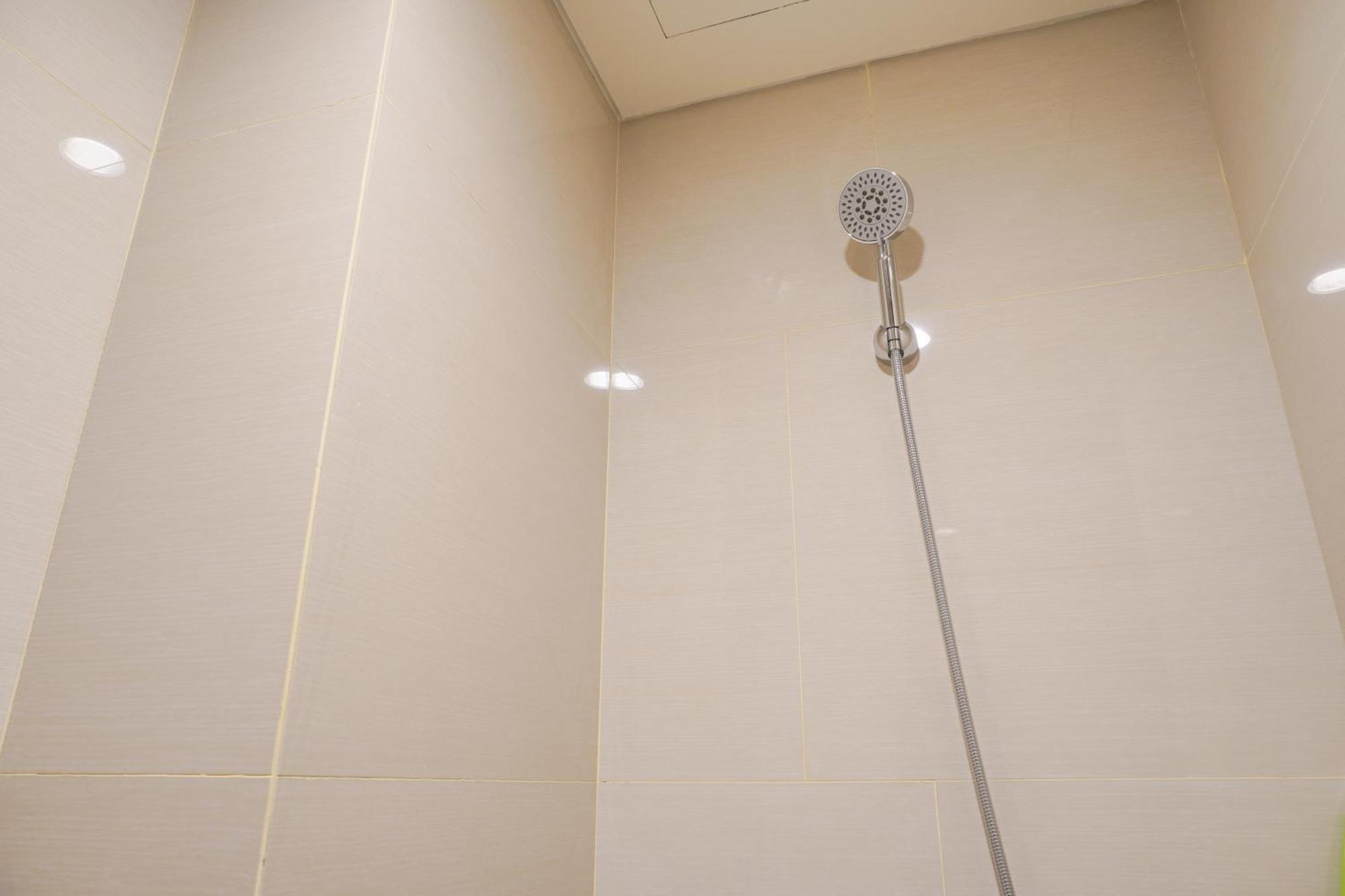 Apartment And Elegant At Vasaka Solterra By Travelio