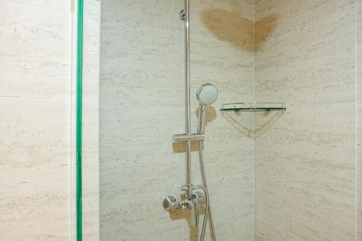 Apartment Gold Coast Pik Sea View By Cheapinn Jakarta